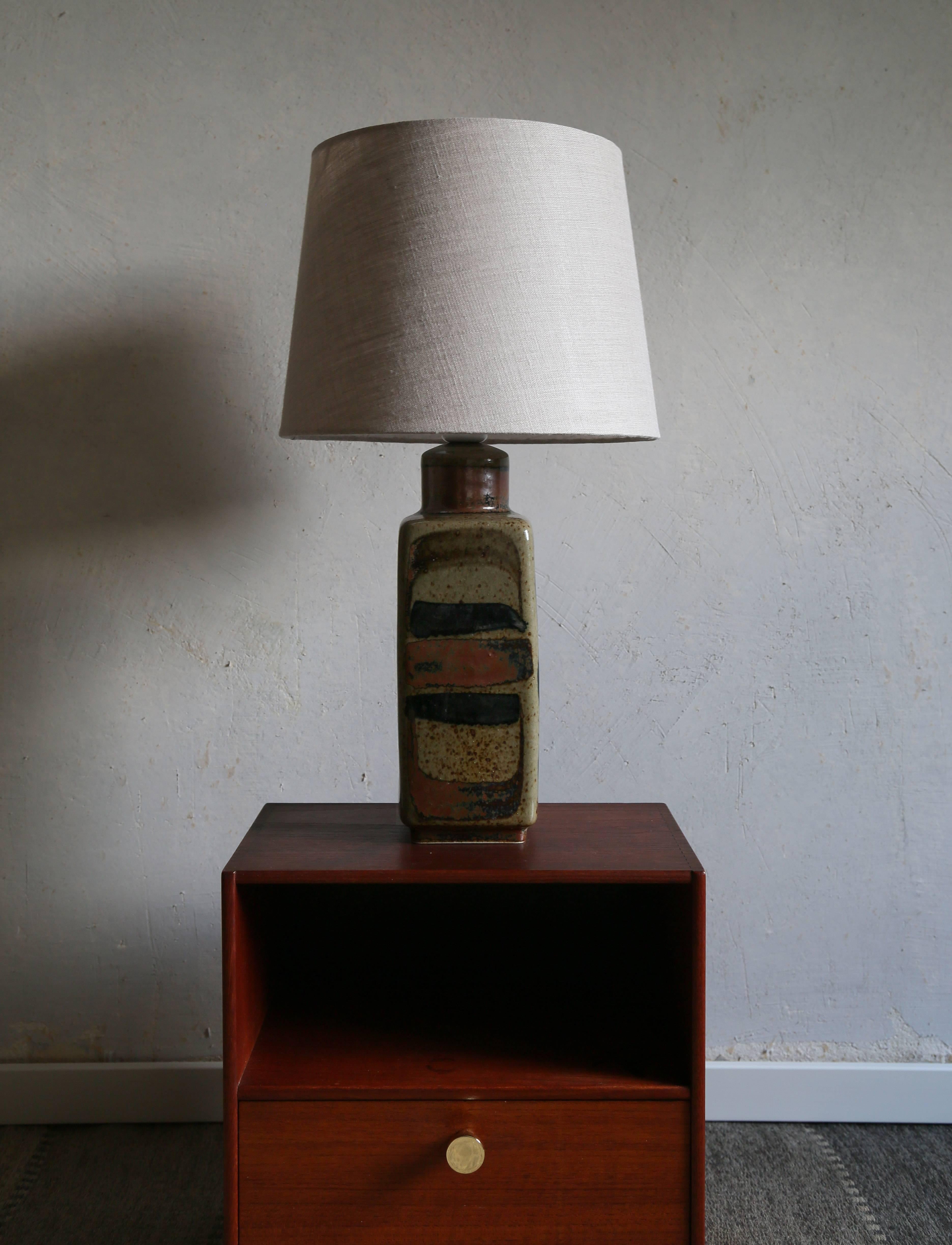 Carl Harry Stalhane Hand-Painted Ceramic Table Lamp, Rörstrand, 1960s In Excellent Condition In Houston, TX