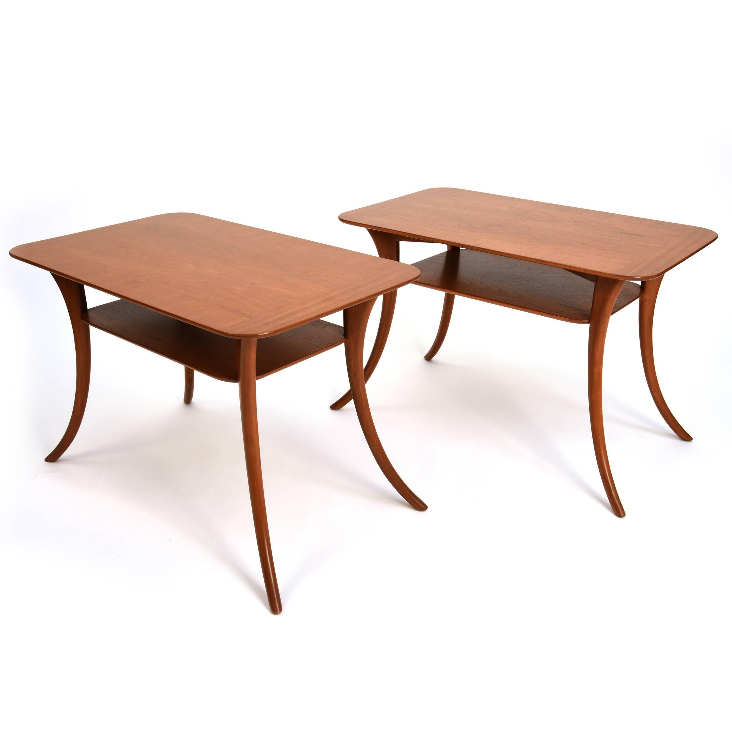 A pair of Klismos Sabre leg end tables by T.H. Robsjohn-Gibbings, model 3328

USA, 1950s

Manufactured by Widdicomb Furniture, Grand Rapids, Michigan

Measure: 20 H x 18 W x 30 D in

Mahogany

Original pair.