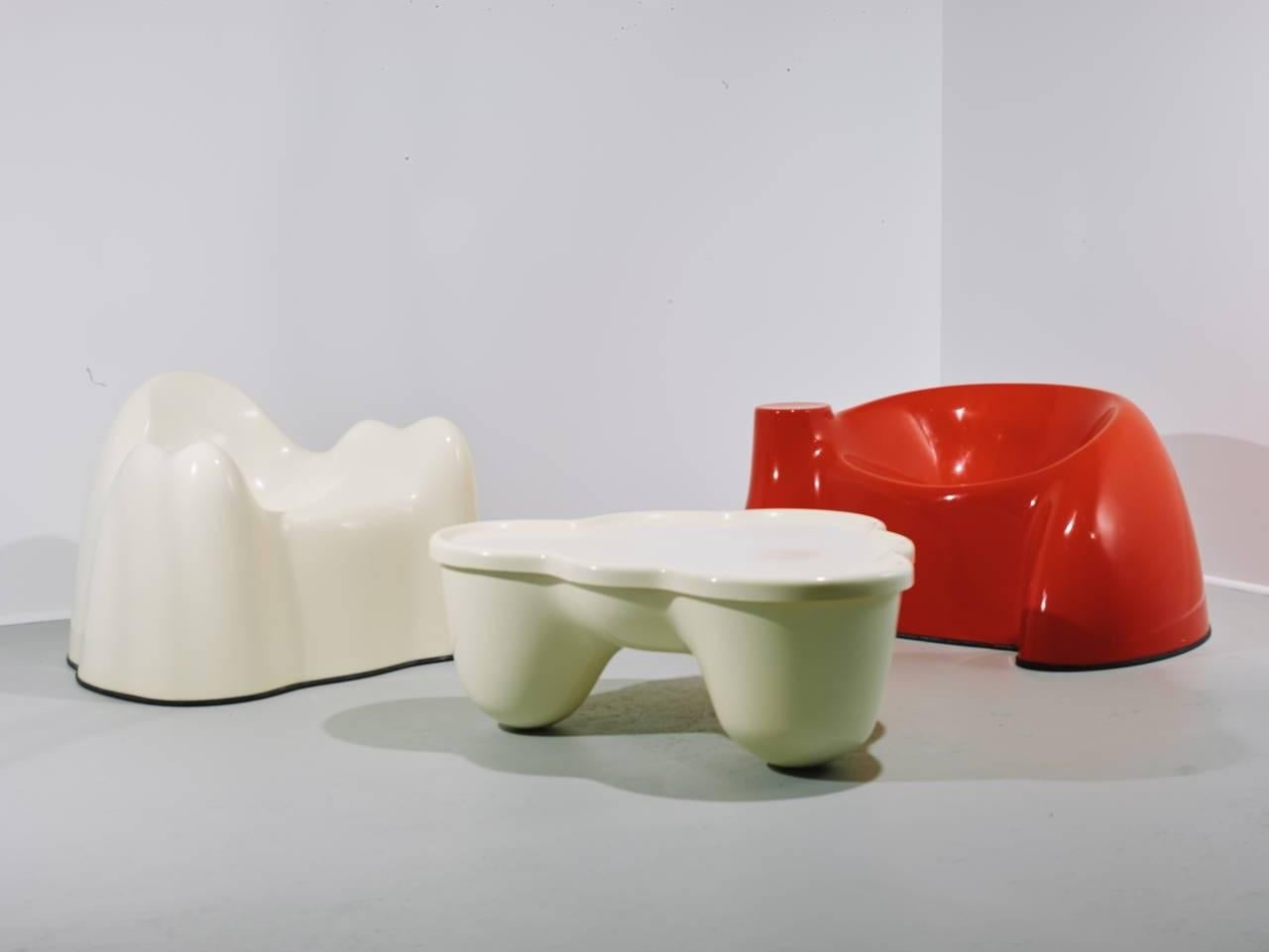 Wendell Castle. Molar Group armchair.

USA, circa 1969.
Gel-coated fiberglass.
Measures: 37.5 W x 32 D x 25.5 H inches.

An approximate 100 examples of the Molar Group chair were made. Piece has been authenticated by Wendell
