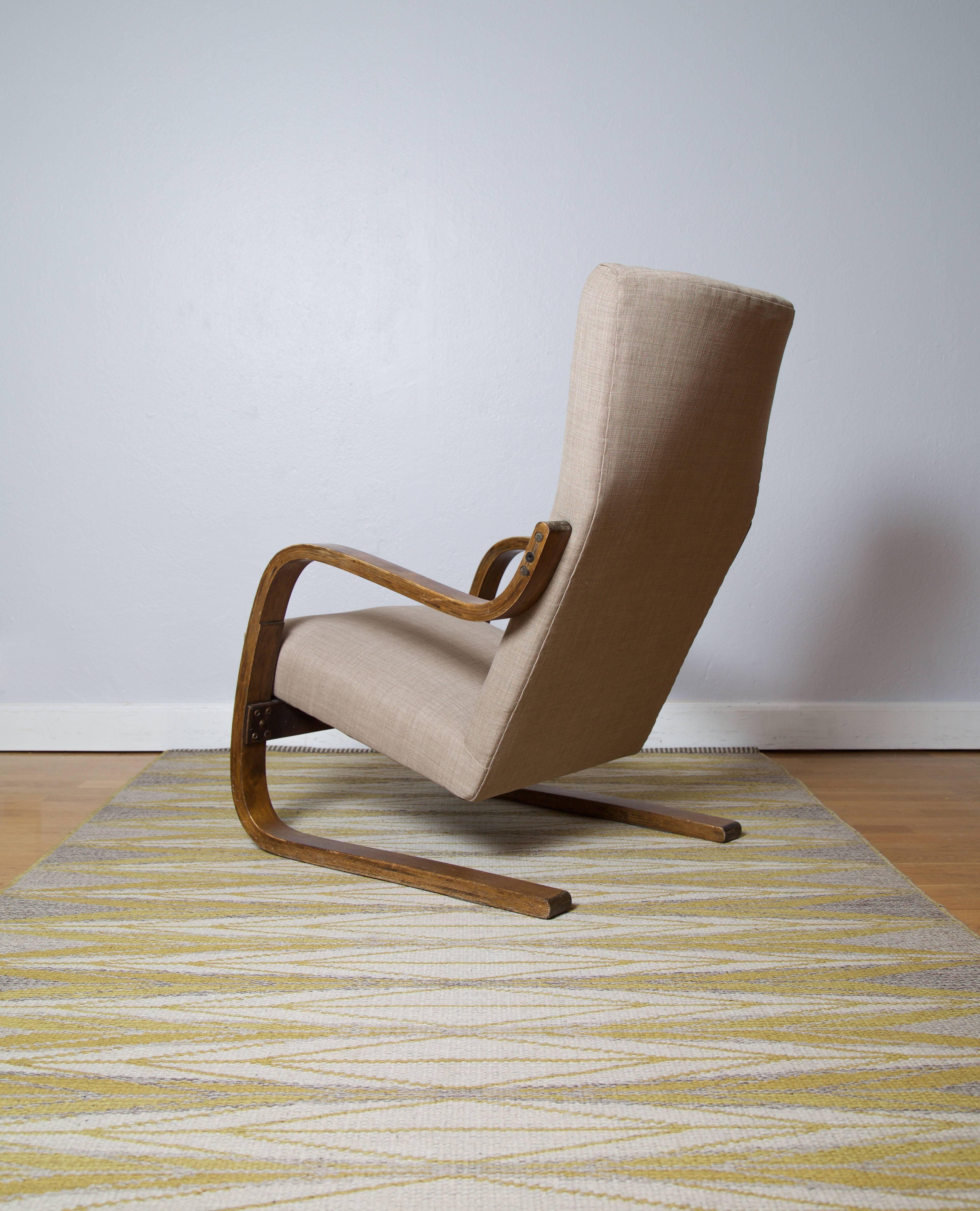 Scandinavian Modern 1930s Alvar Aalto Cantilevered High-Backed Chair, Finland