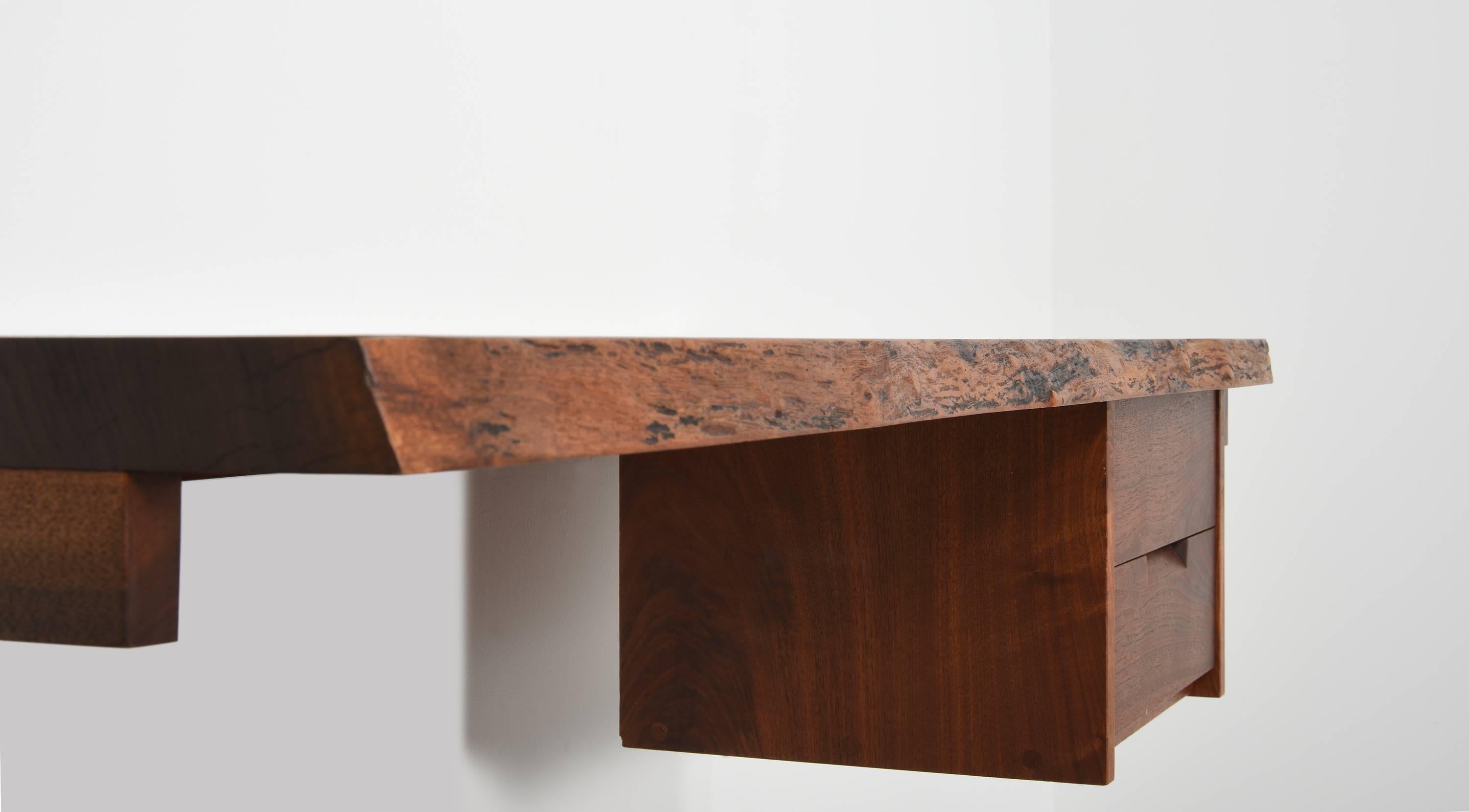 Walnut Wall-Mounted Desk/Shelf (Moderne der Mitte des Jahrhunderts)