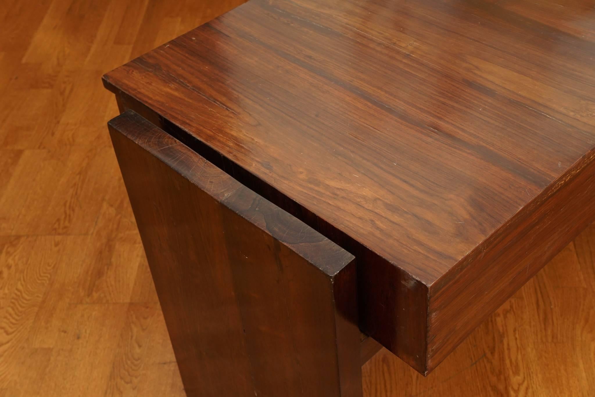 Rosewood Desk in the Manner of Joaquim Tenreiro For Sale 2