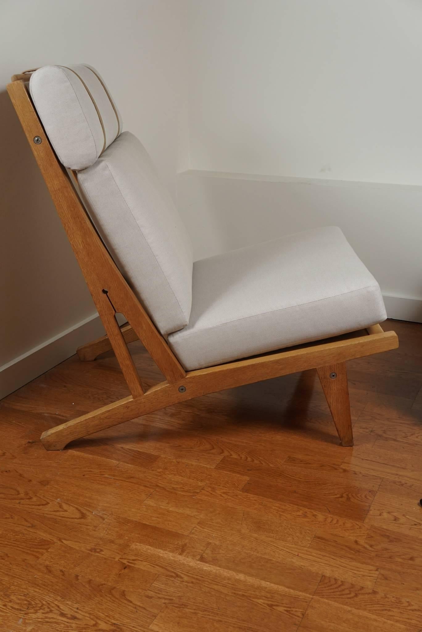 Danish Hans Wegner Classic Oak Lounge Chair
