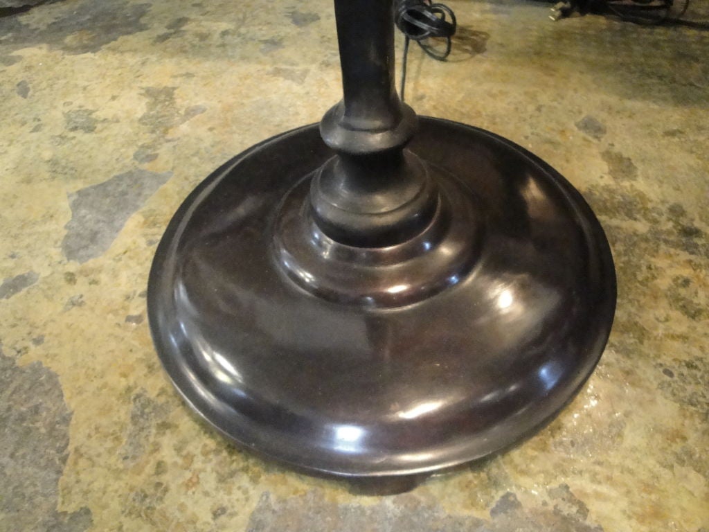 Pair of Bronze Floor Lamps In Excellent Condition In Dallas, TX