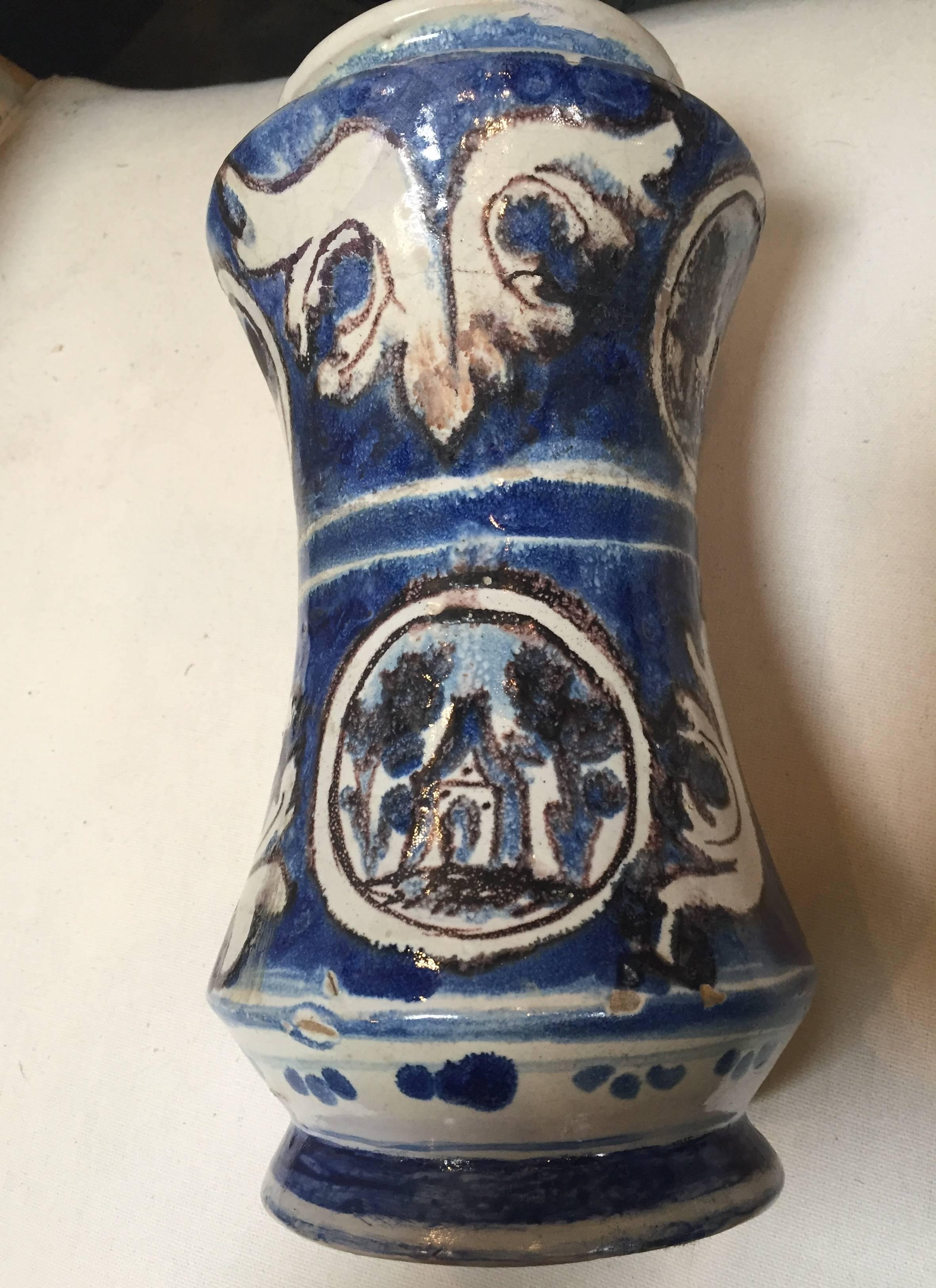 Vase from Spain 18th Century In Good Condition For Sale In Dallas, TX