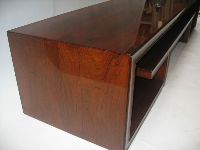 Mid-20th Century Paul Frankl Midcentury Rosewood Cocktail Table For Sale