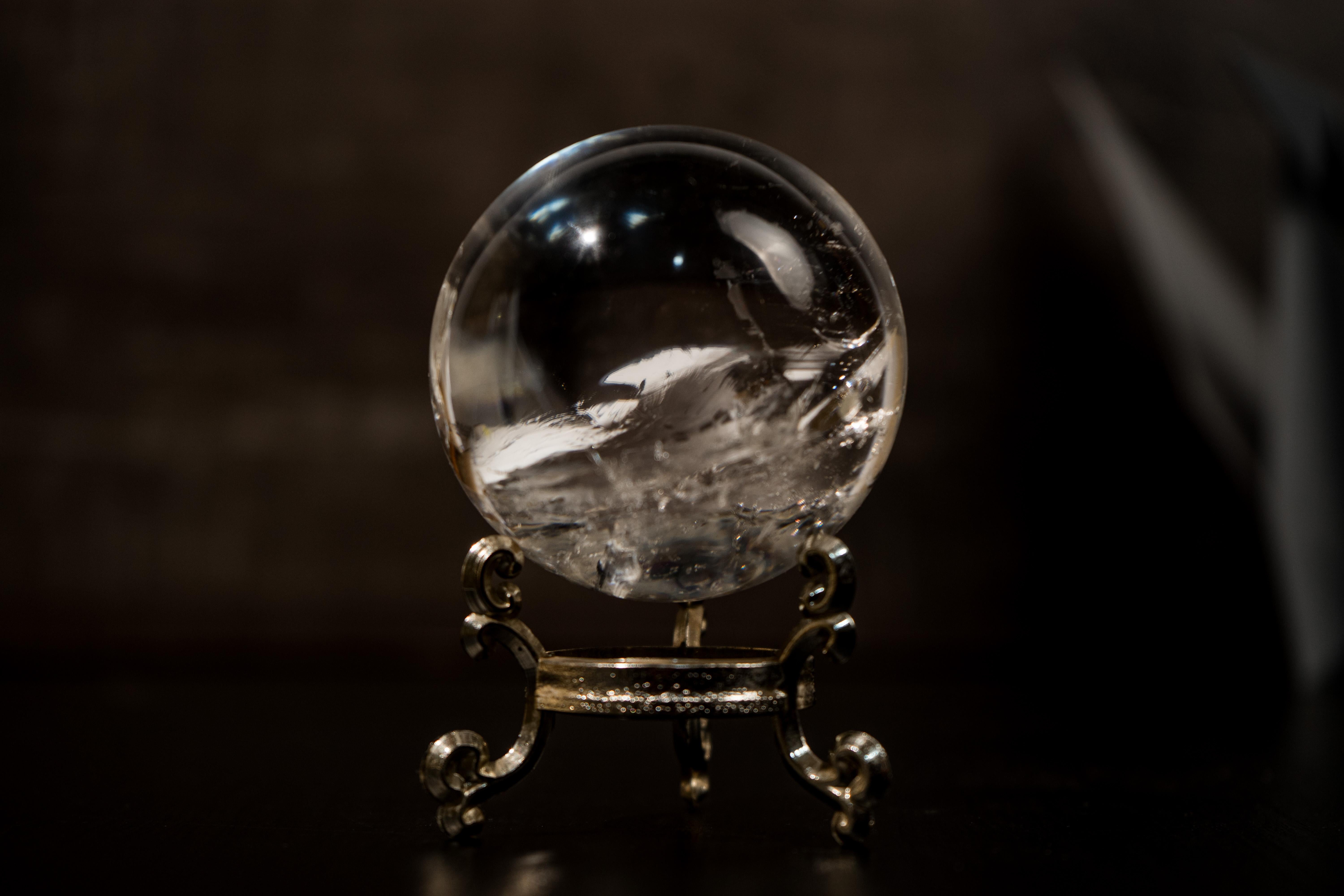 Natural Water-Clear Quartz Sphere In New Condition For Sale In Ametista Do Sul, BR
