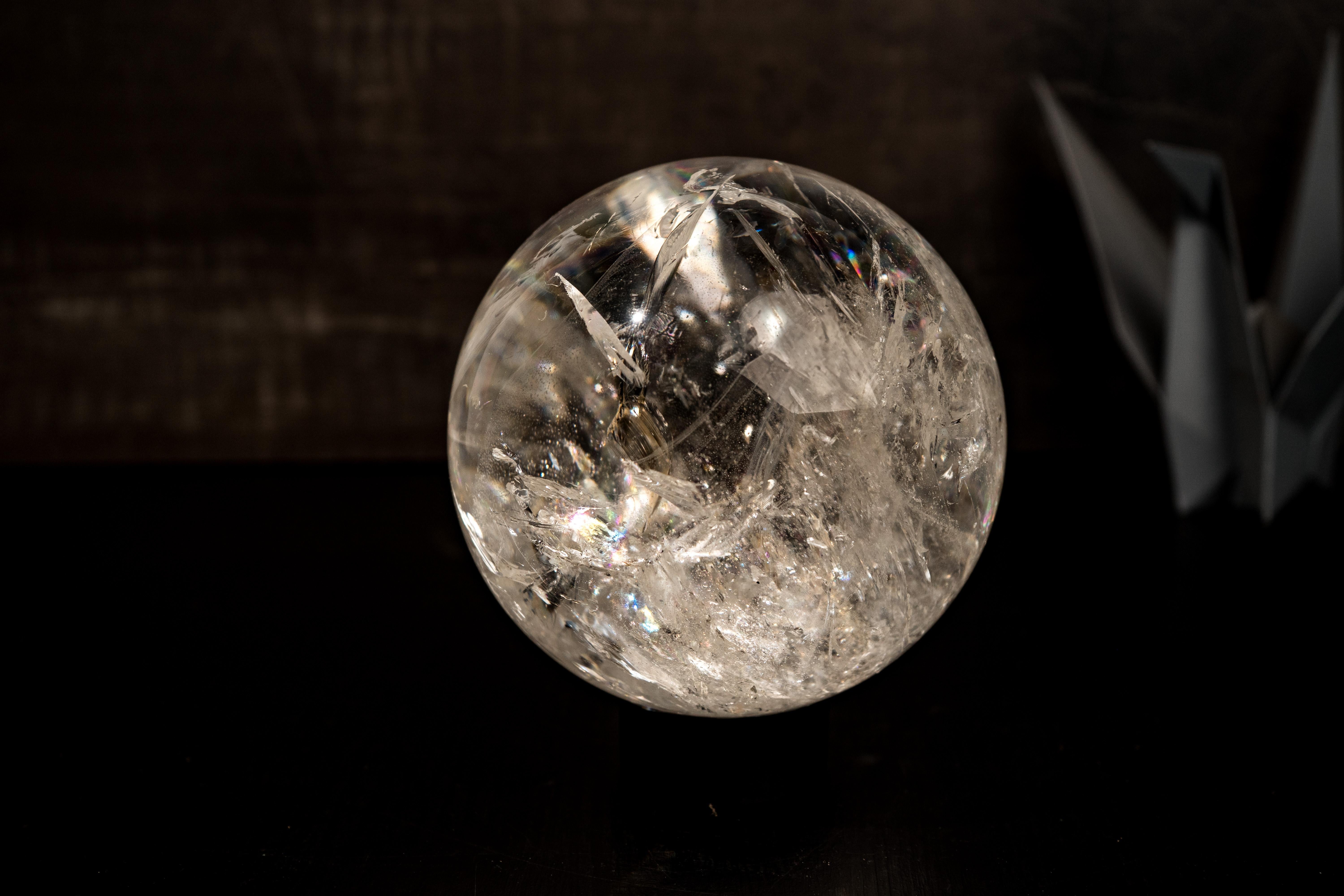 Epic Large Quartz Sphere with Rainbows In New Condition For Sale In Ametista Do Sul, BR