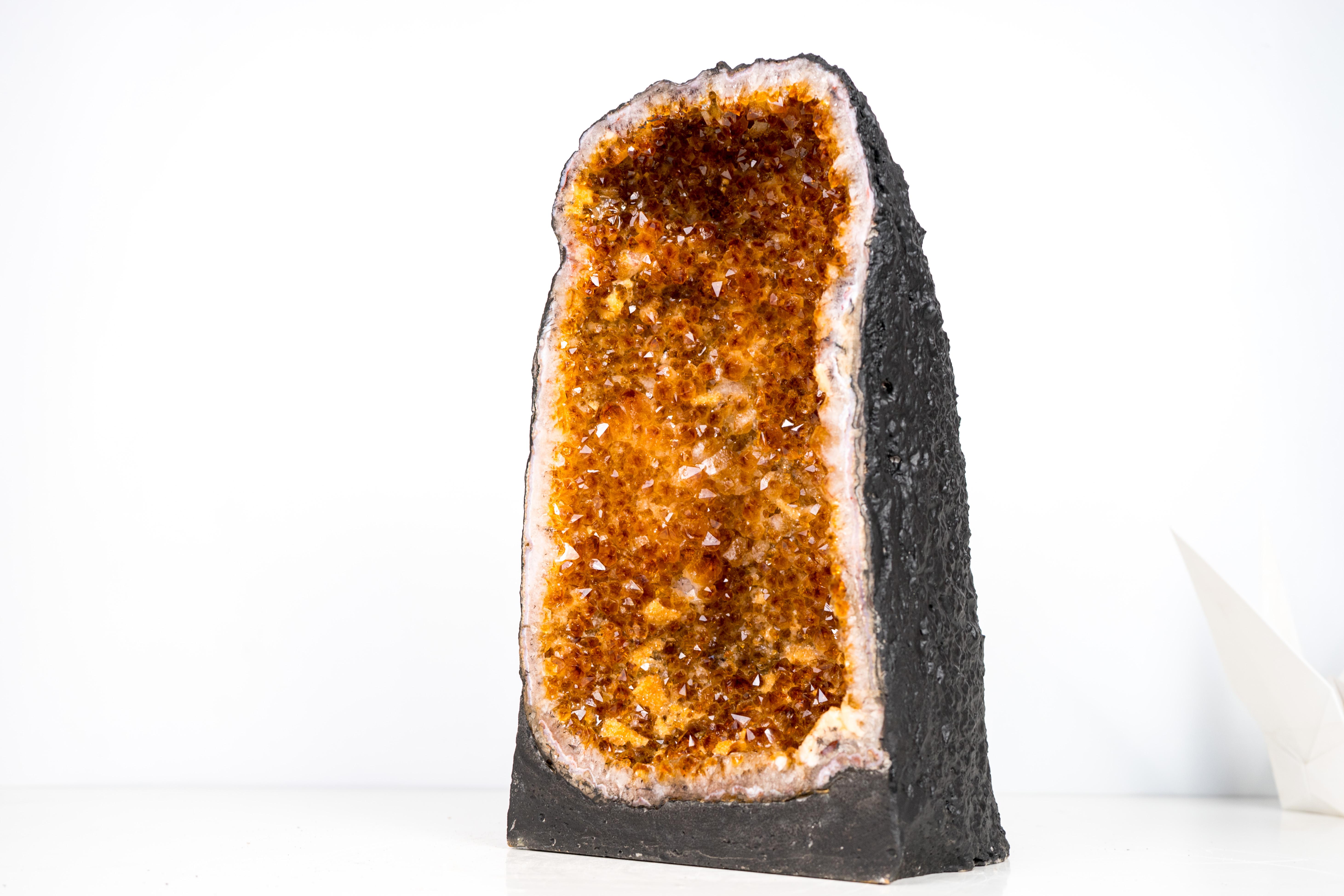 High-Grade Orange Citrine Geode Cathedral In New Condition For Sale In Ametista Do Sul, BR