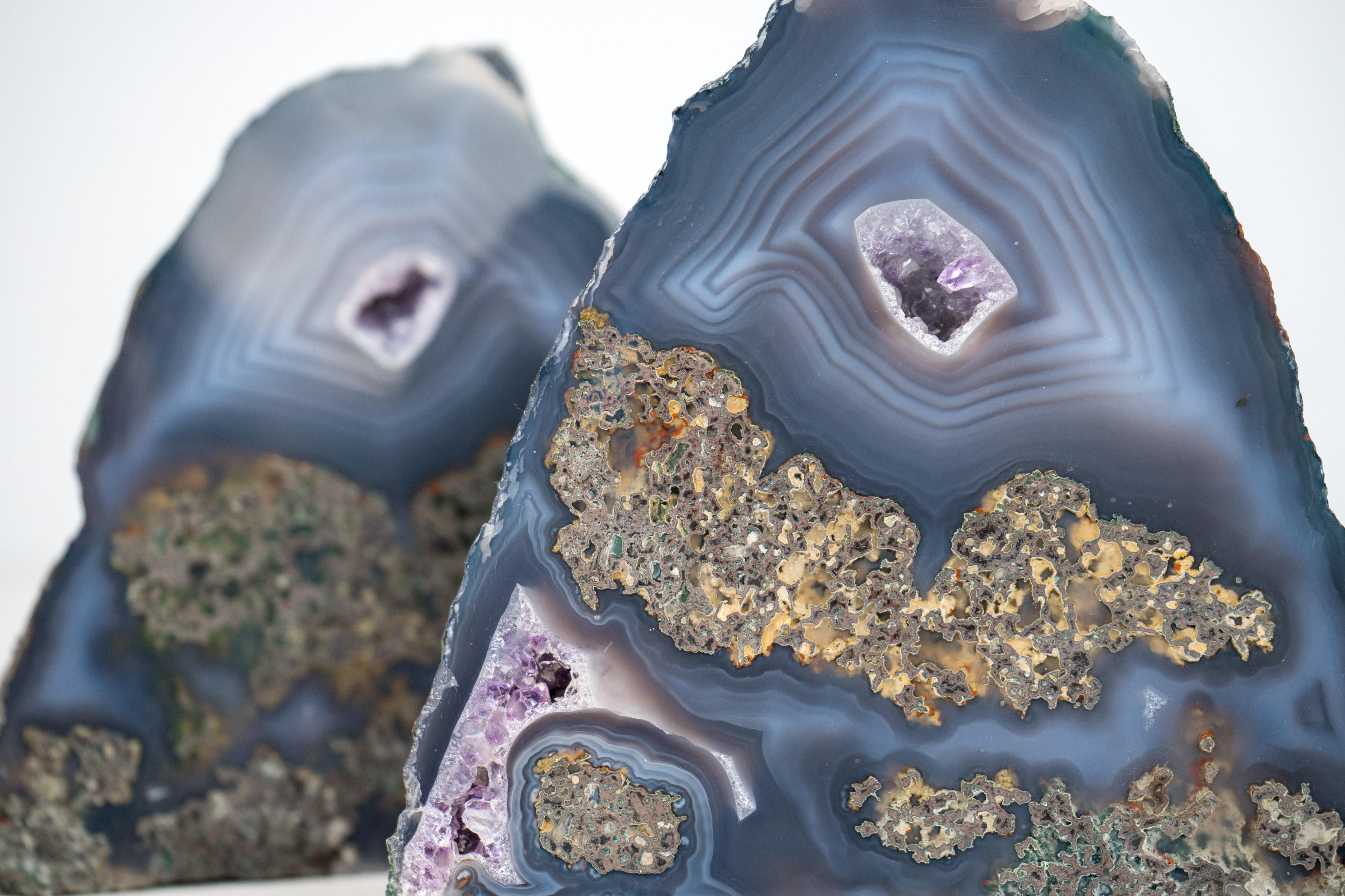 Natural Blue and White Lace Geode with Unique, Intact Agate Landscape 

▫️ Description

Nature shaped this geode to resemble a beautiful landscape—almost as if artists took their inspiration directly from it. Concentric layers of blue and white flow