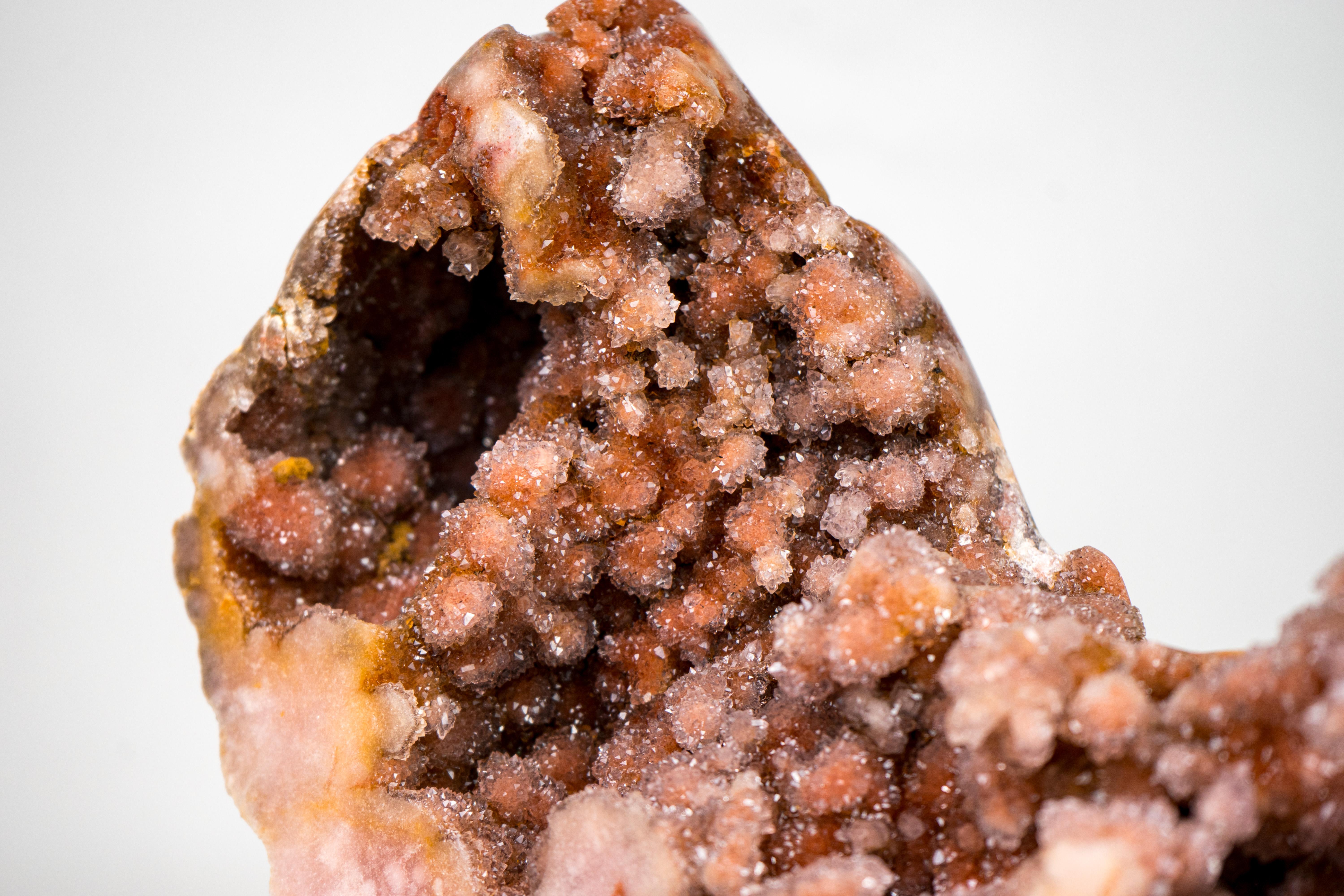 Sculptural Pink Amethyst Geode Specimen with Red Galaxy Druzy In New Condition For Sale In Ametista Do Sul, BR