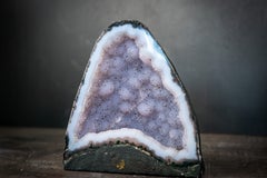 Rara geode di agata blu pizzo con drusa di ametista “Galaxy” color azzurro chiaro