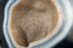 Piccola geode di agata a bande blu, da collezione