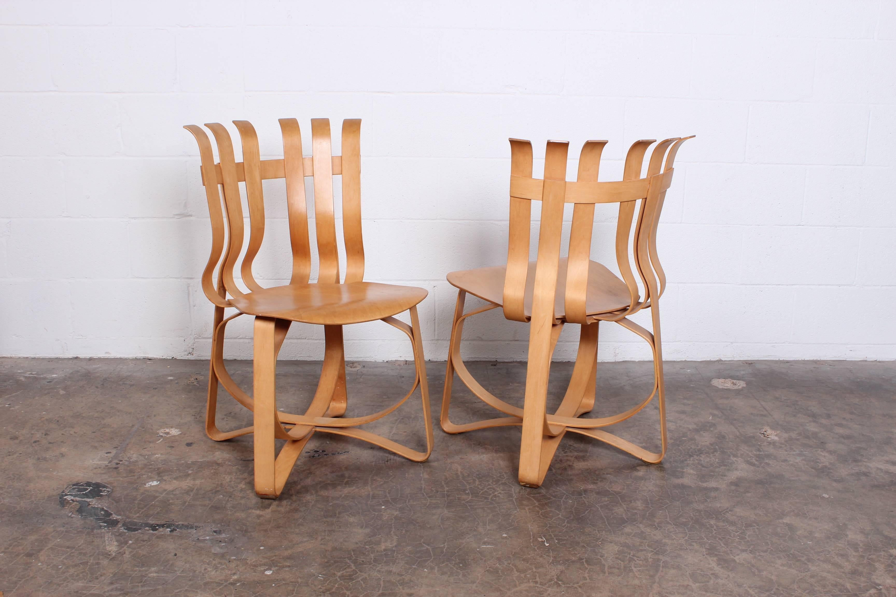 Dining Table and Chairs by Frank Gehry 3