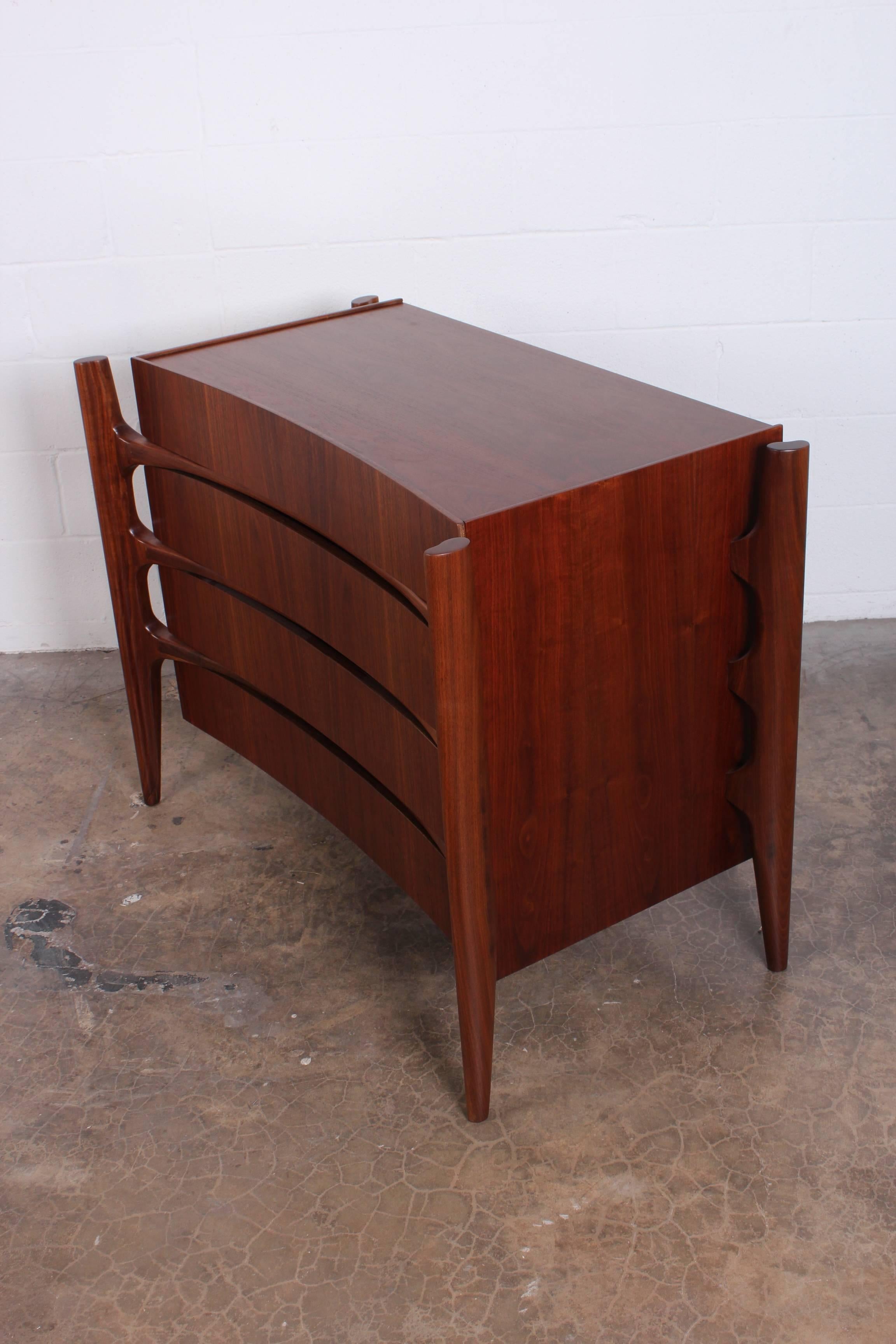 Walnut Curved Front Dresser Designed by William Hinn In Excellent Condition In Dallas, TX