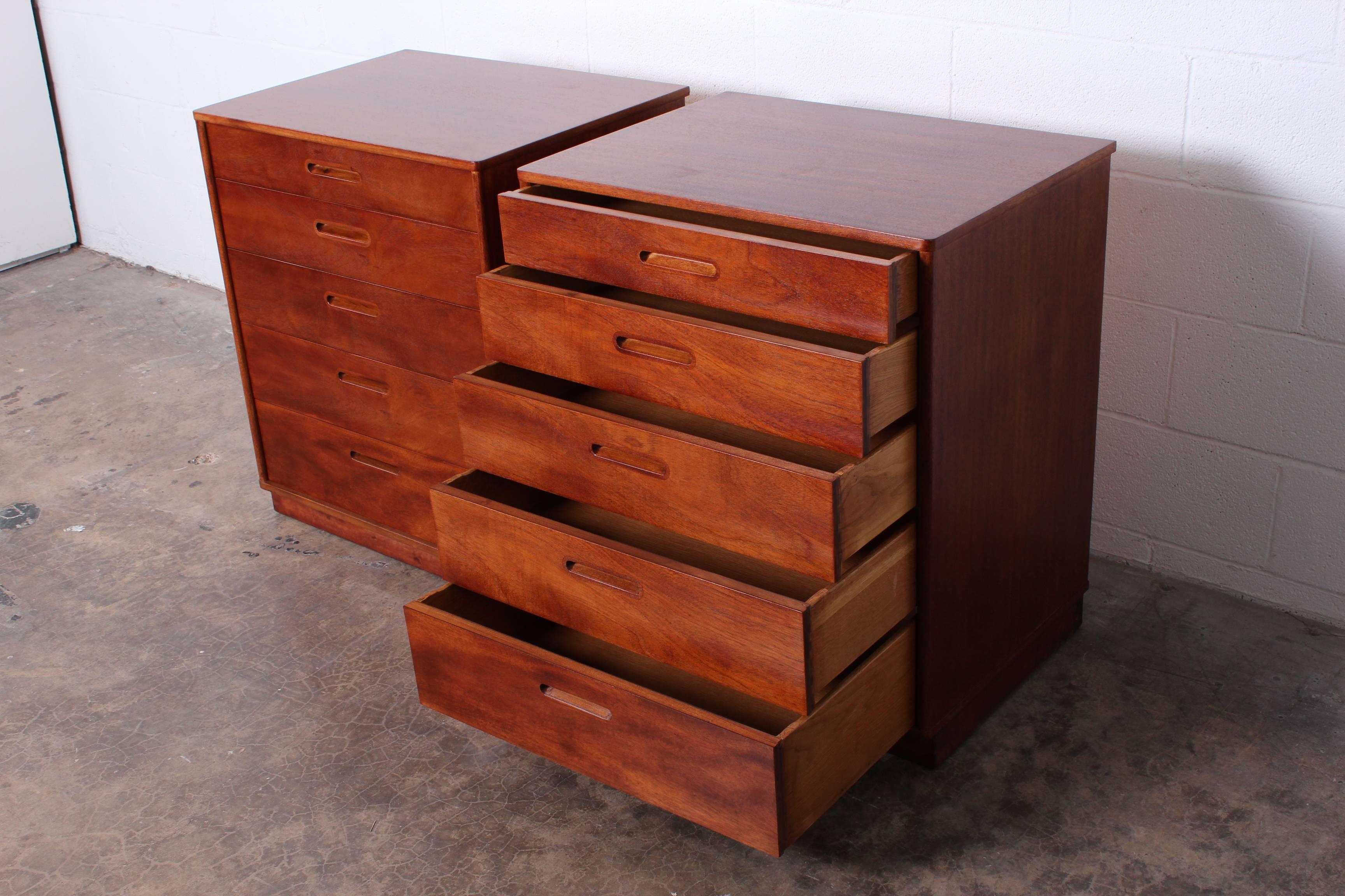 Pair of Cabinets/Nightstands by Edward Wormley for Dunbar 6