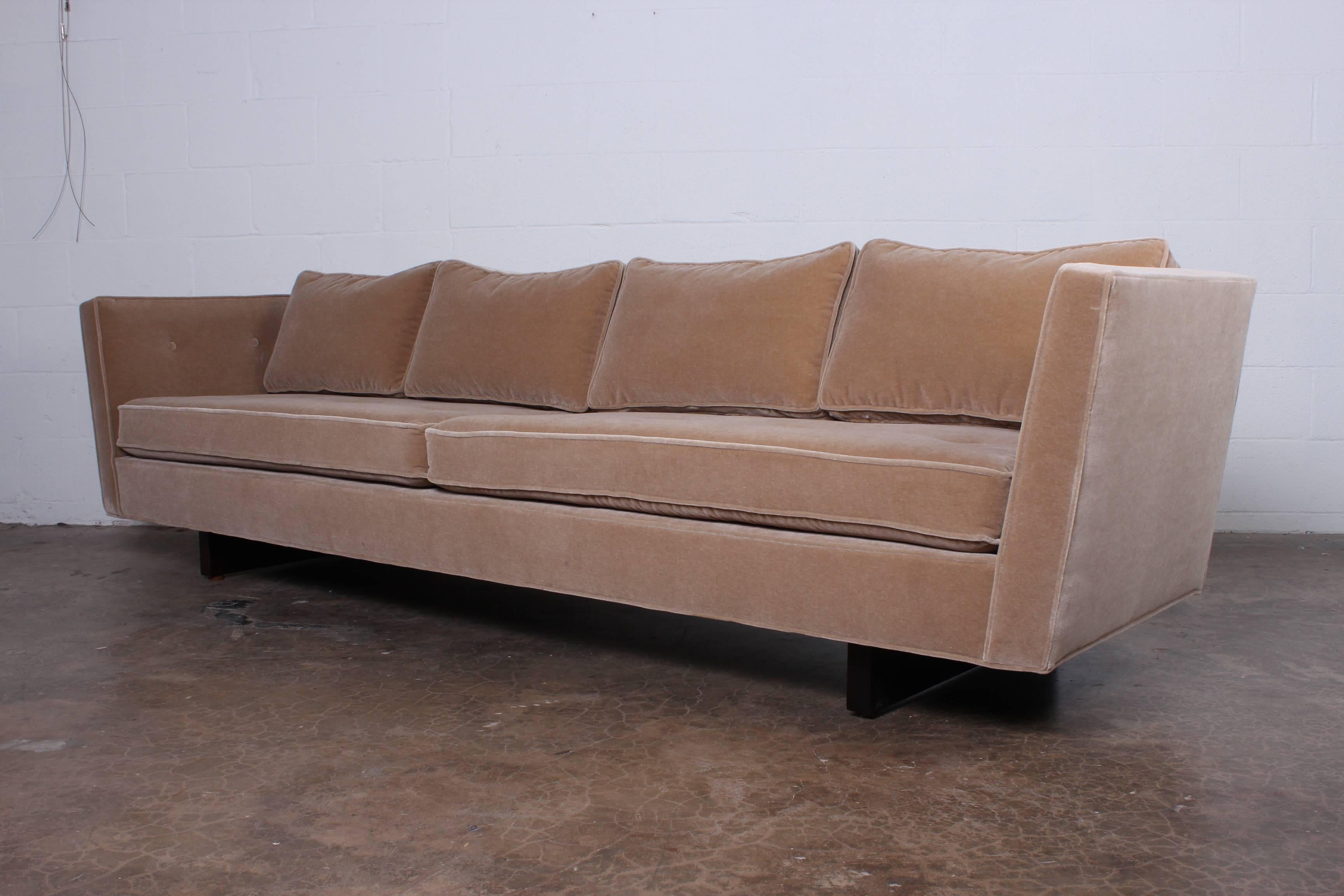 Split-Arm Sofa by Edward Wormley for Dunbar In Excellent Condition In Dallas, TX