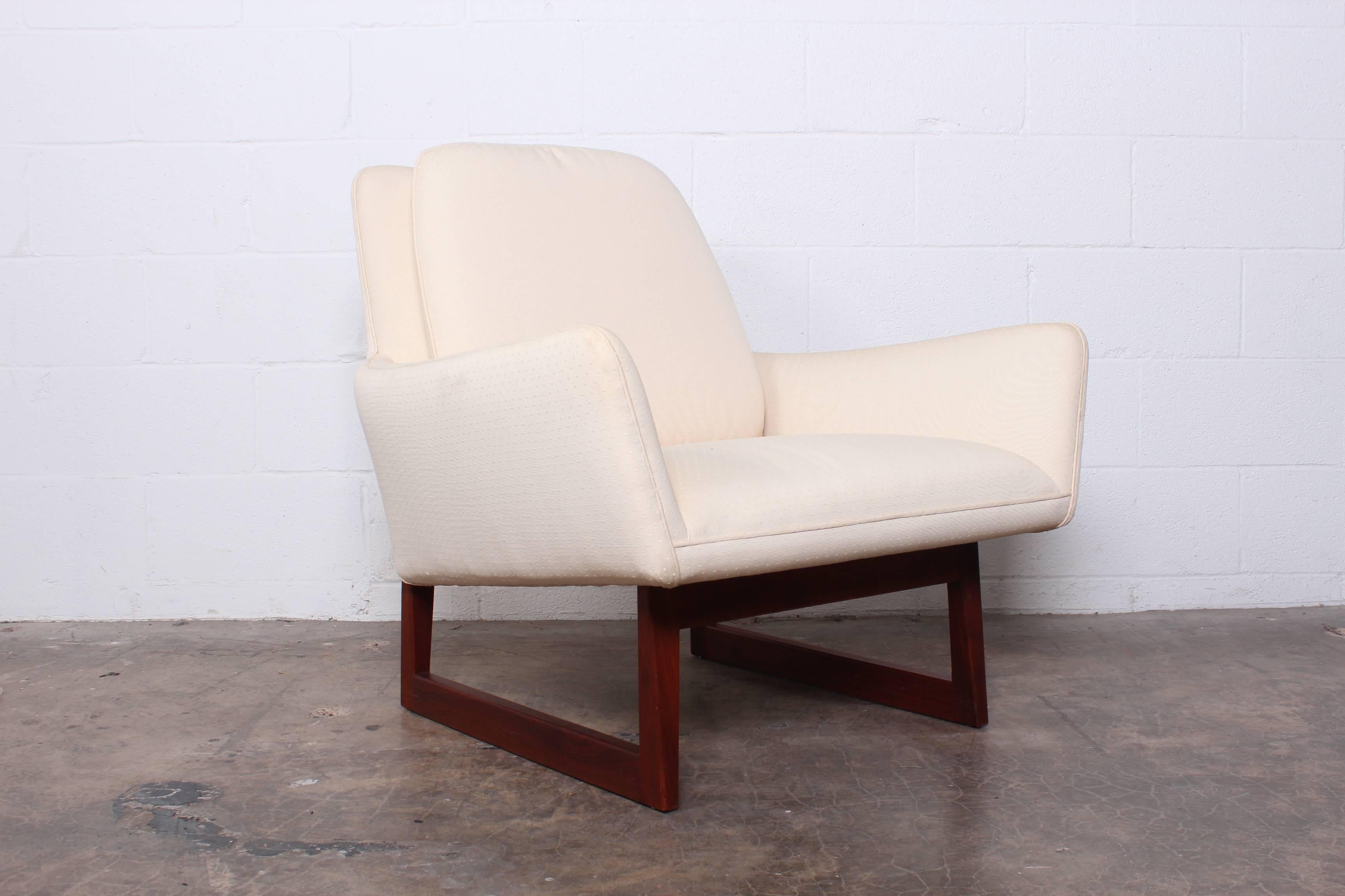 Mid-20th Century Pair of Lounge Chairs by Jens Risom