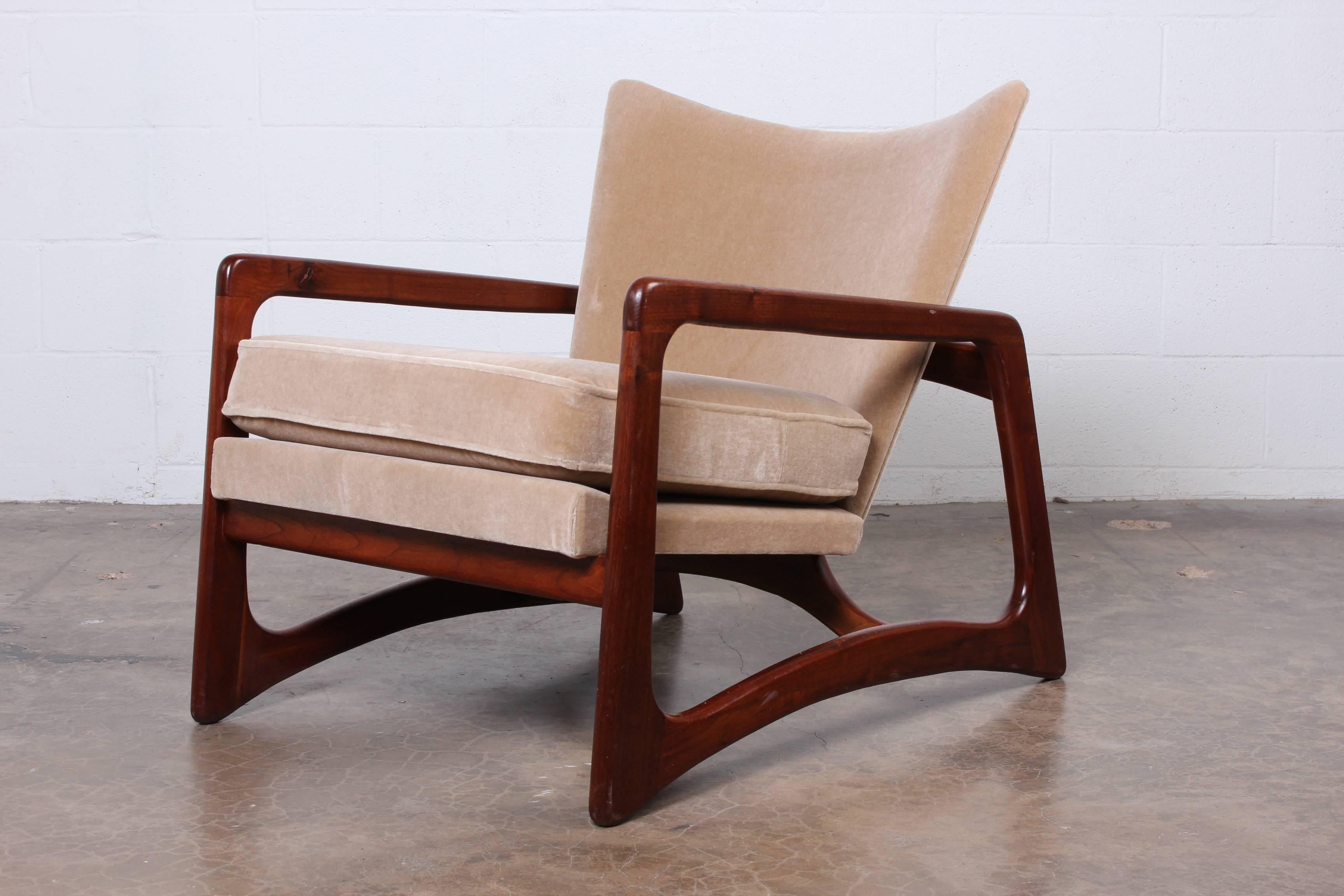 Mid-20th Century Pair of Lounge Chairs by Adrian Pearsall