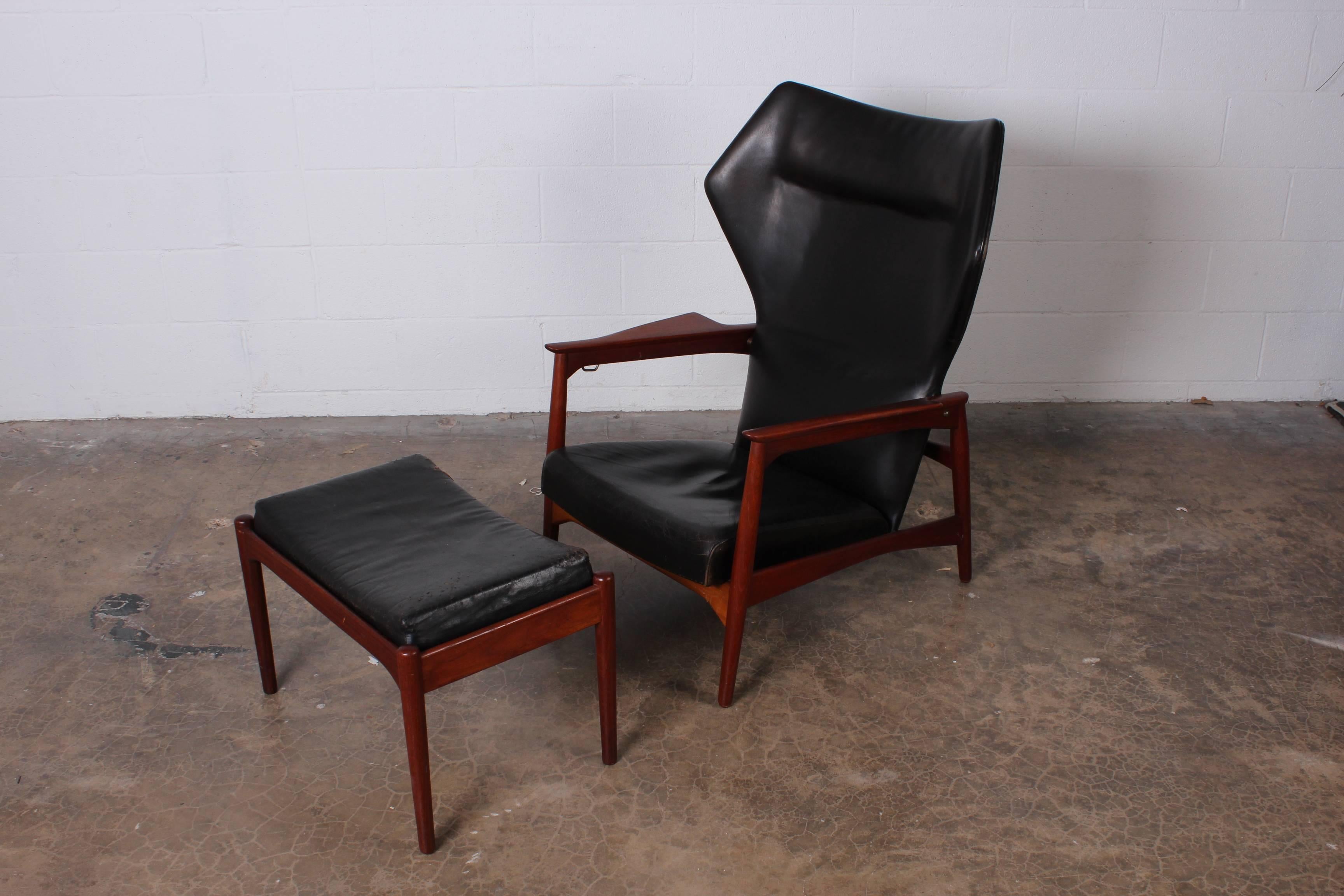 Mid-20th Century Adjustable Leather Lounge Chair and Ottoman by Ib Kofod-Larsen