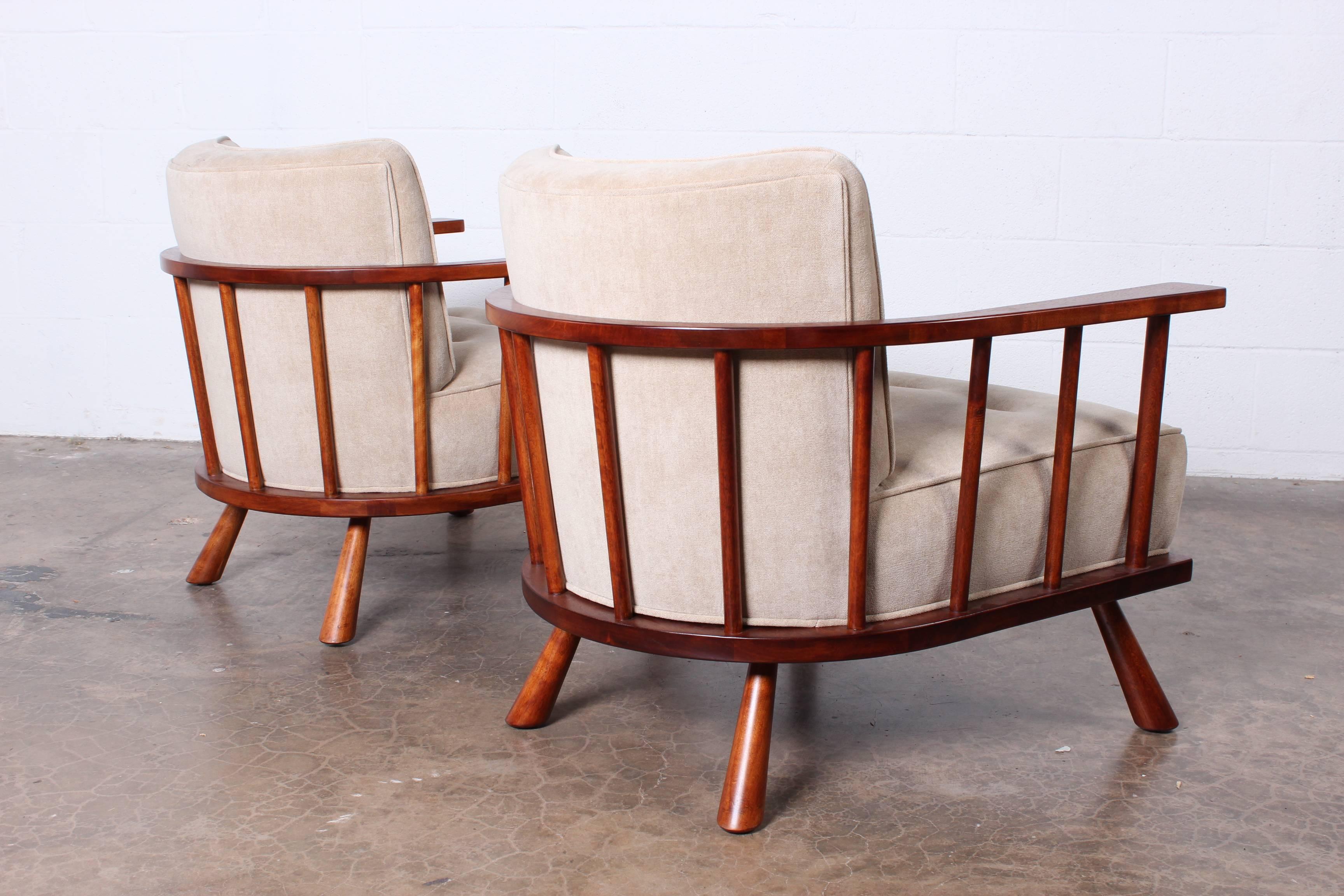Pair of Lounge Chairs by T.H. Robsjohn-Gibbings 2