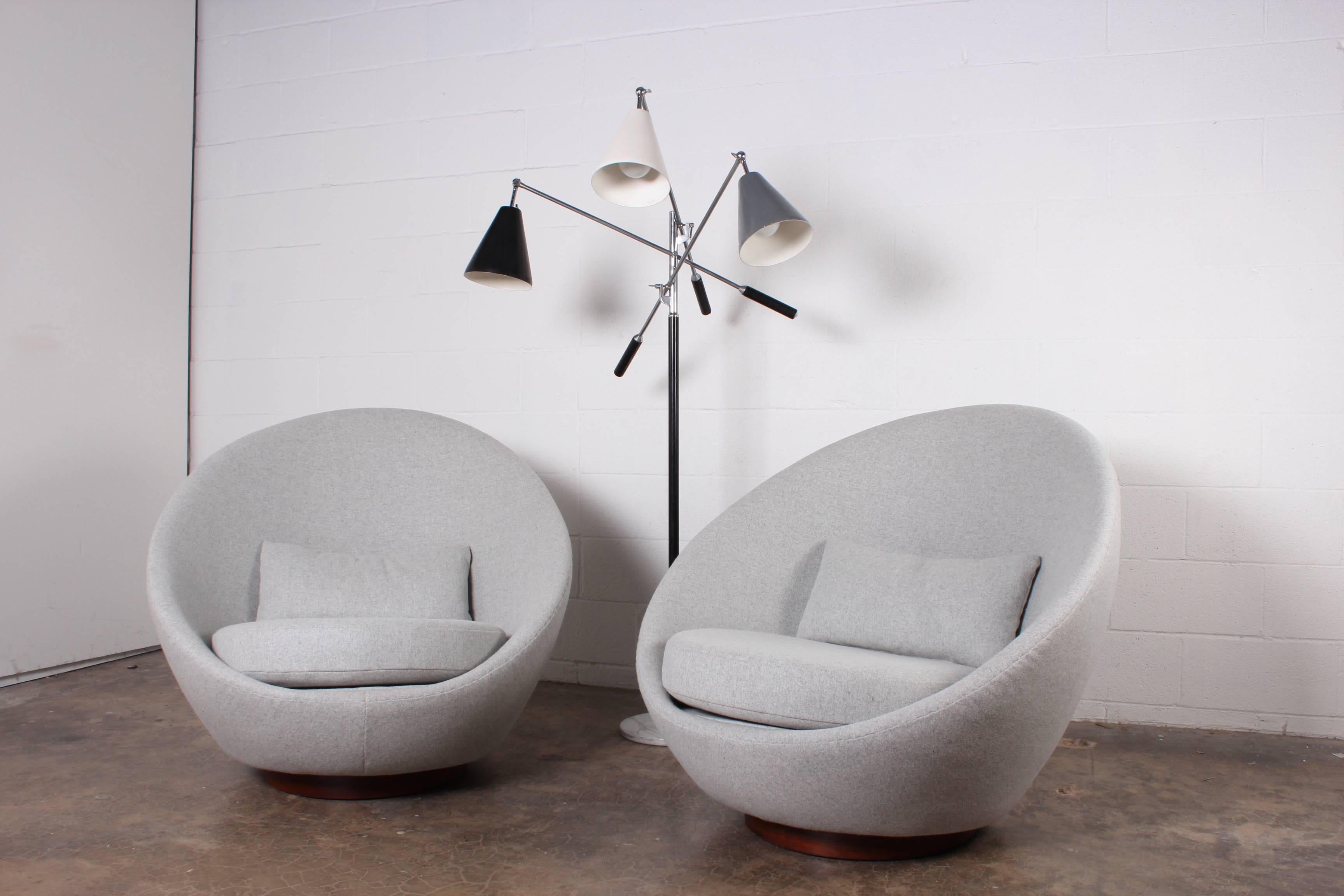 Pair of Rocking Swivel Chairs by Milo Baughman 2