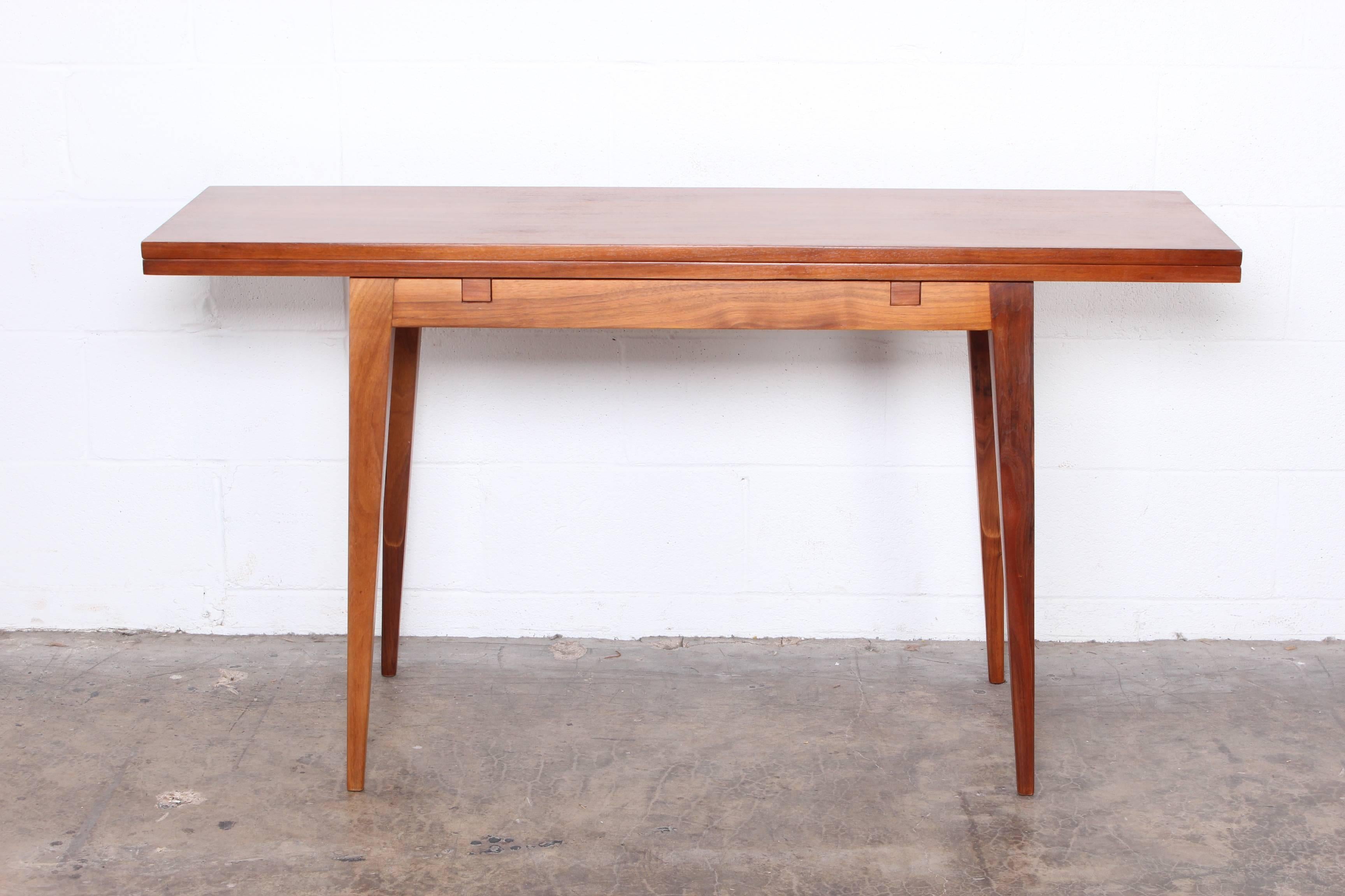 Walnut Flip Top Console by Edward Wormley for Dunbar In Excellent Condition In Dallas, TX