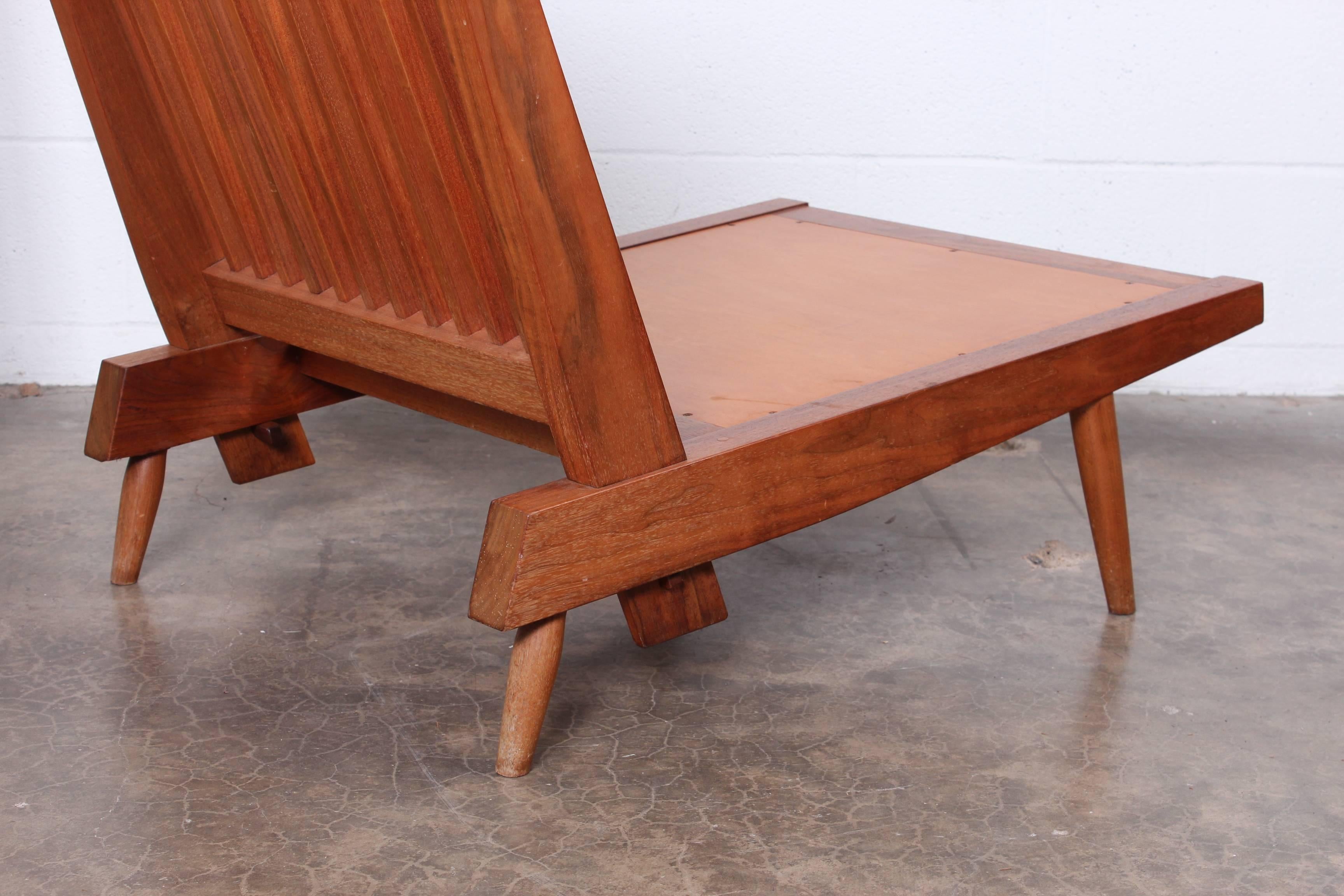 Pair of Spindle Back Lounge Chairs by George Nakashima 2