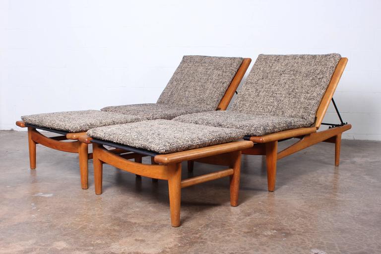 Pair of Oak Chaise Lounges by Hans Wegner For Sale at 1stDibs