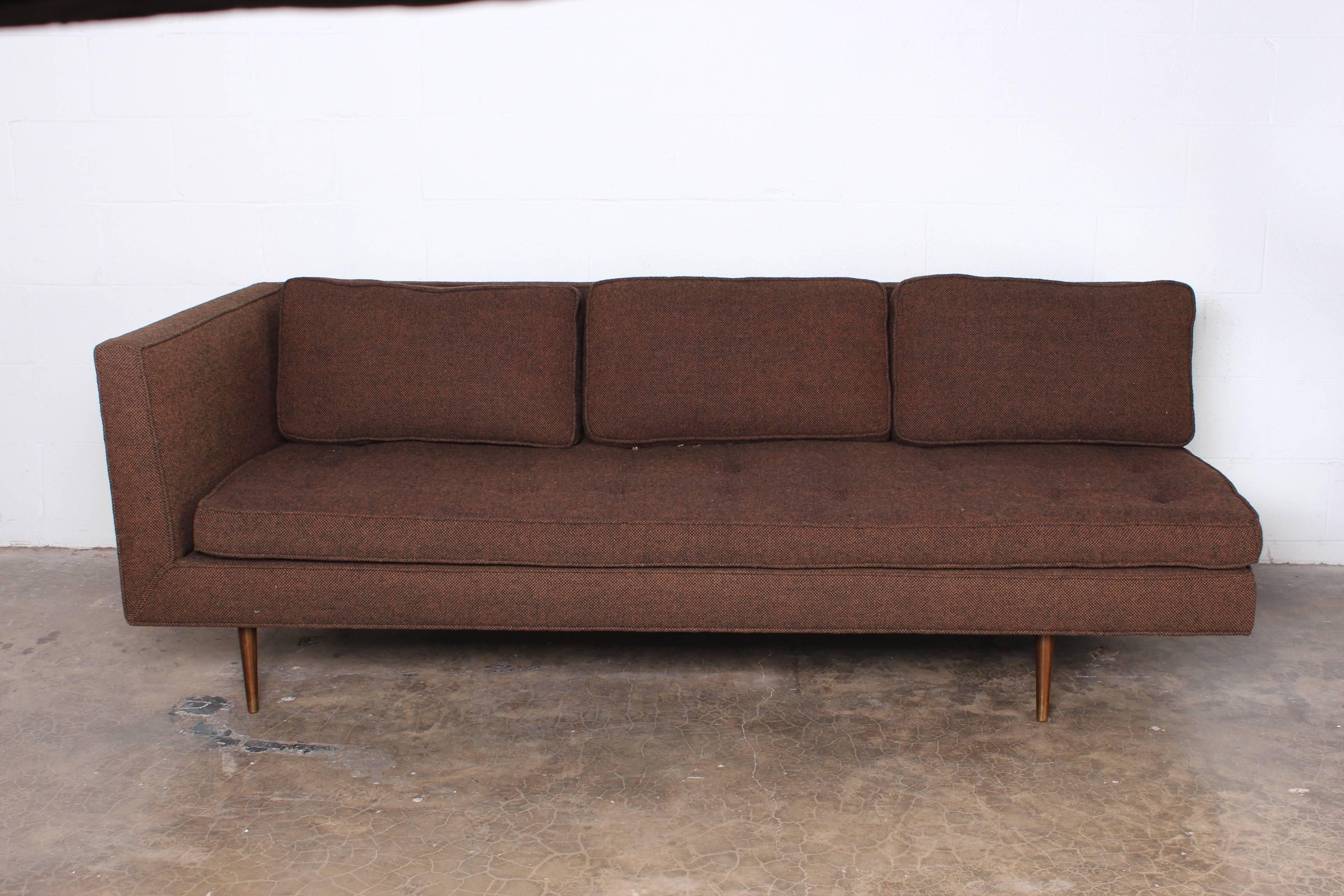 Sofa/Chaise by Edward Wormley for Dunbar In Good Condition For Sale In Dallas, TX