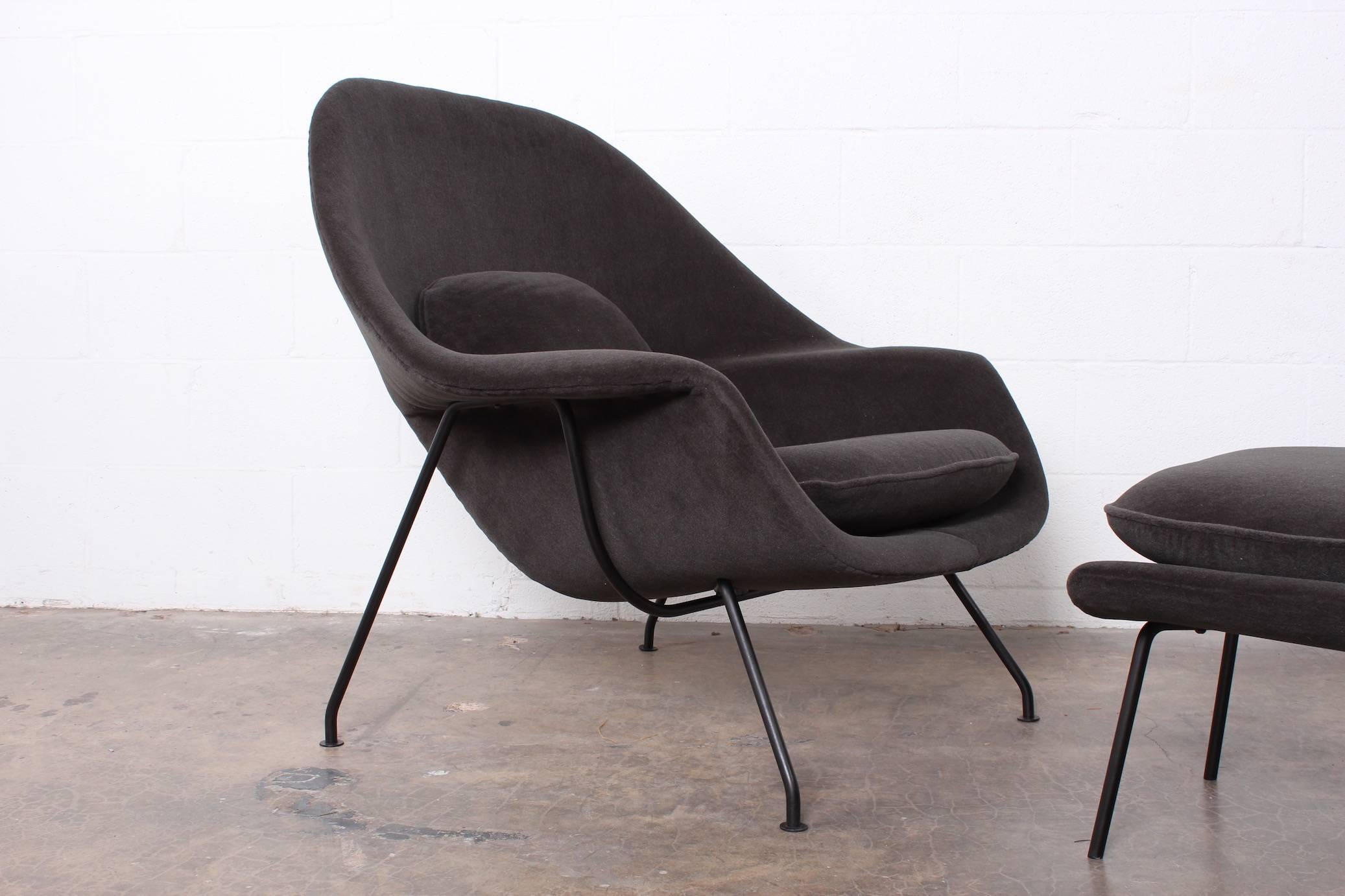 Mid-20th Century Early Womb Chair and Ottoman by Eero Saarinen for Knoll