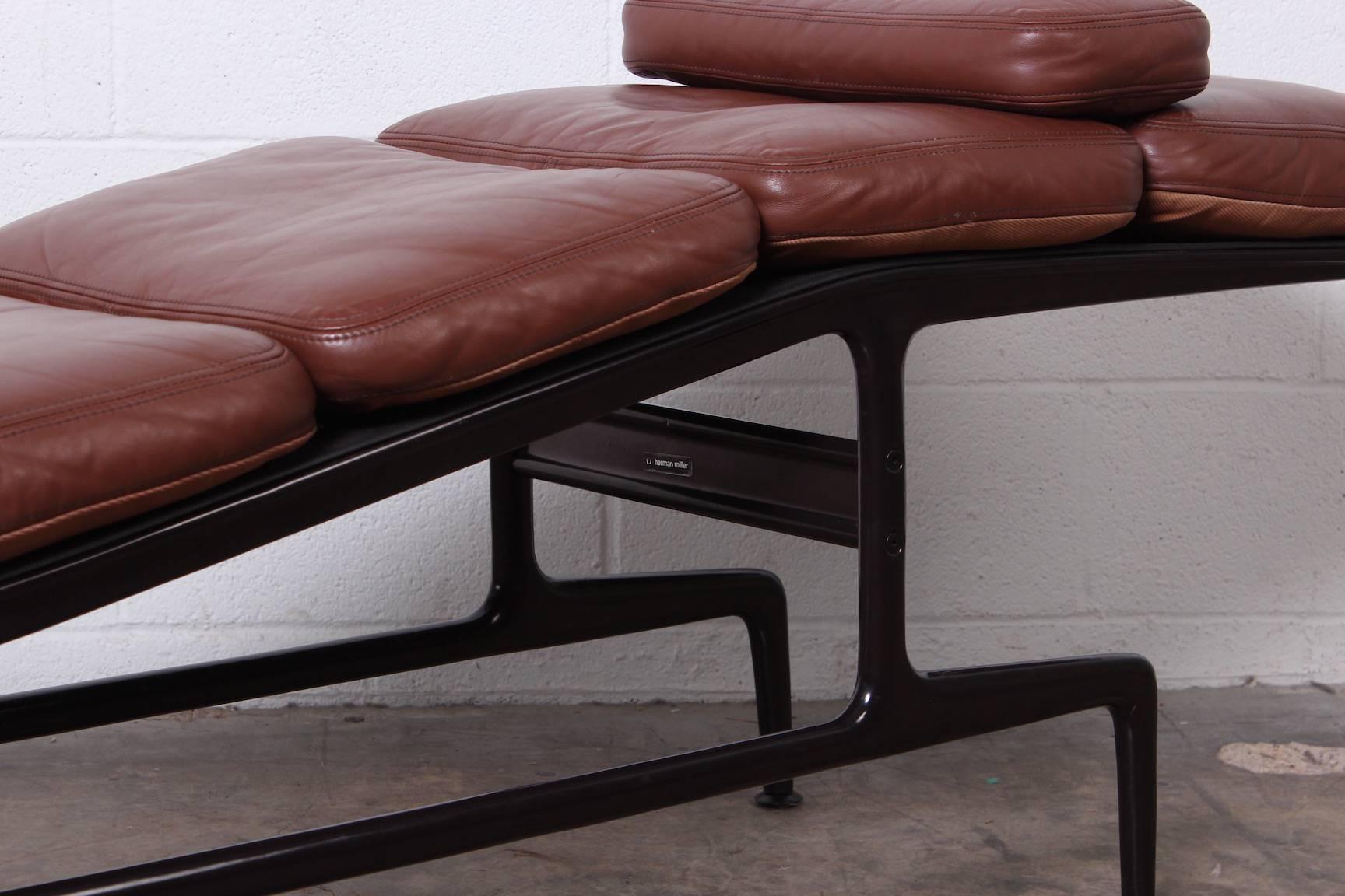 Billy Wilder Chaise by Charles Eames 5