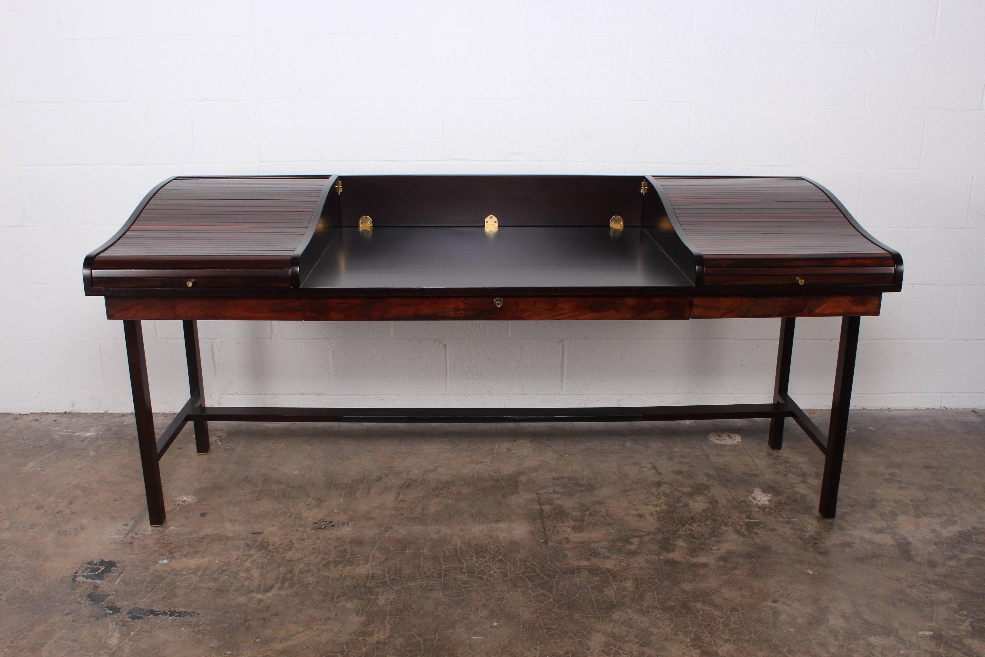 Rosewood Roll Top Desk by Edward Wormley for Dunbar In Excellent Condition In Dallas, TX