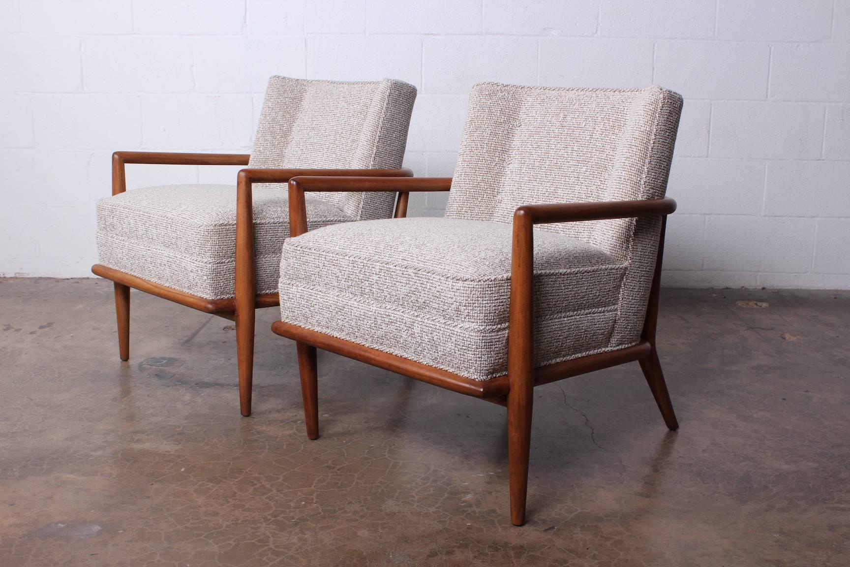 Pair of Lounge Chairs by T.H. Robsjohn-Gibbings 6
