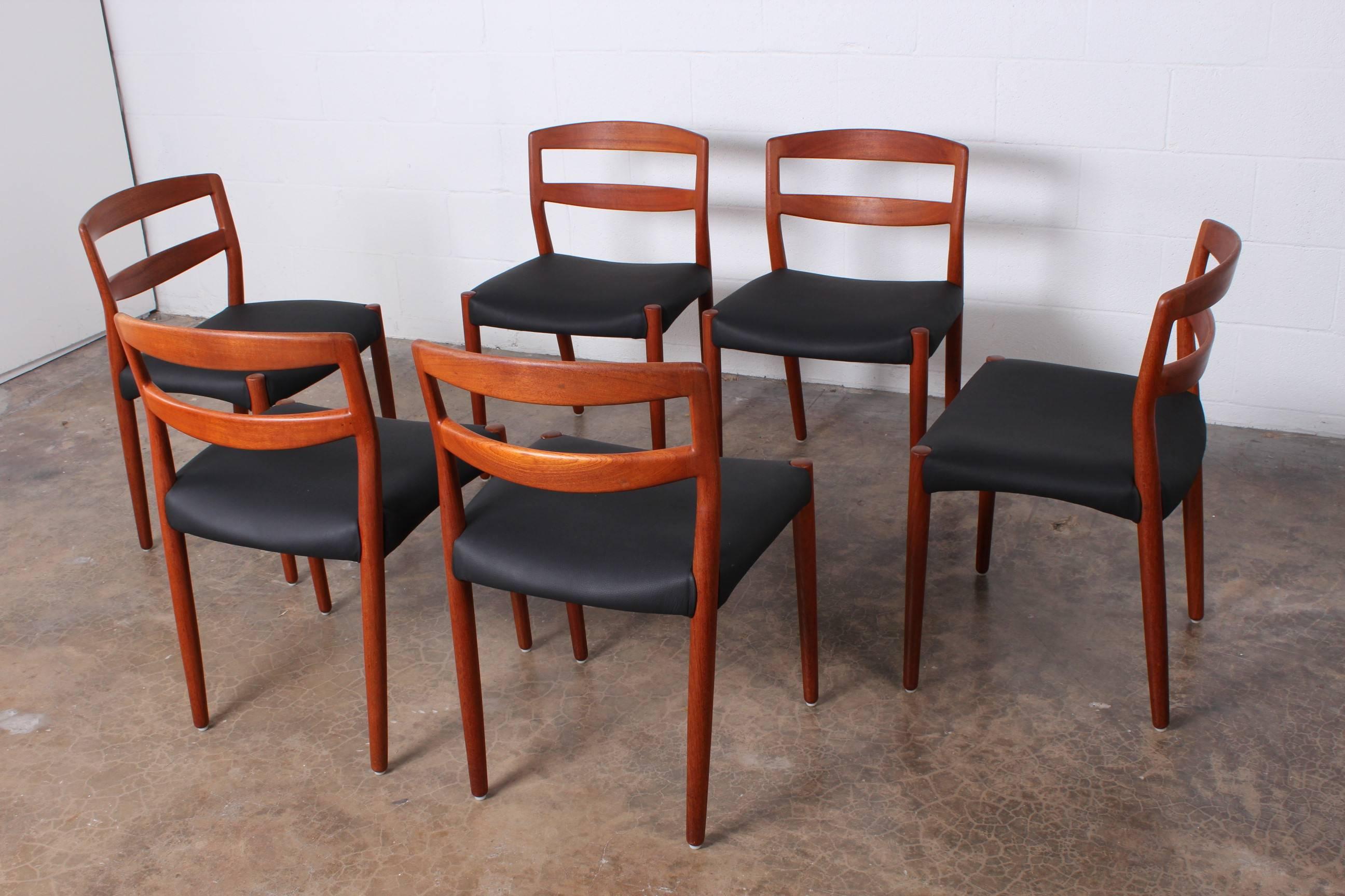 Six Dining Chairs by Ejner Larsen and Aksel Bender Madsen  In Excellent Condition In Dallas, TX