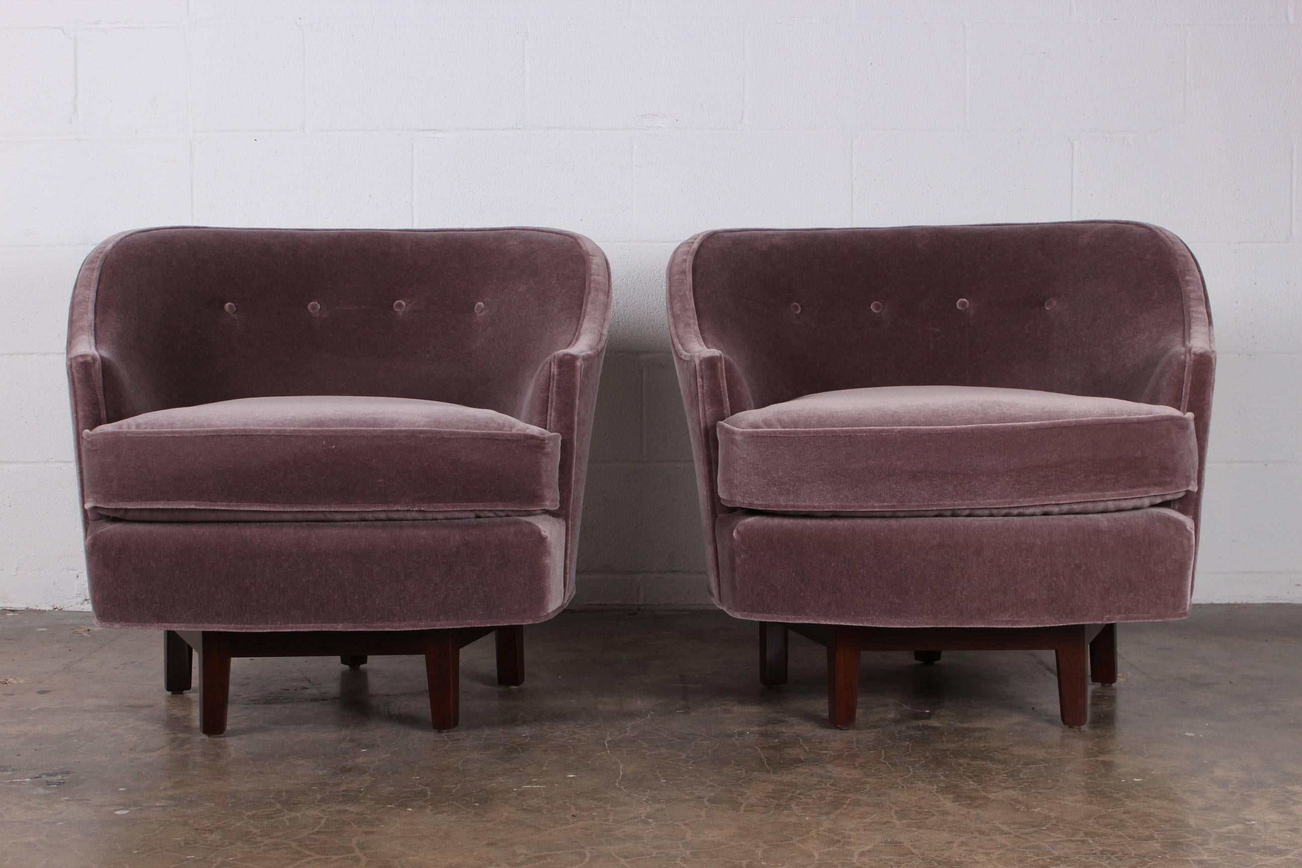 Mid-20th Century Pair of Dunbar Swivel Chairs by Edward Wormley