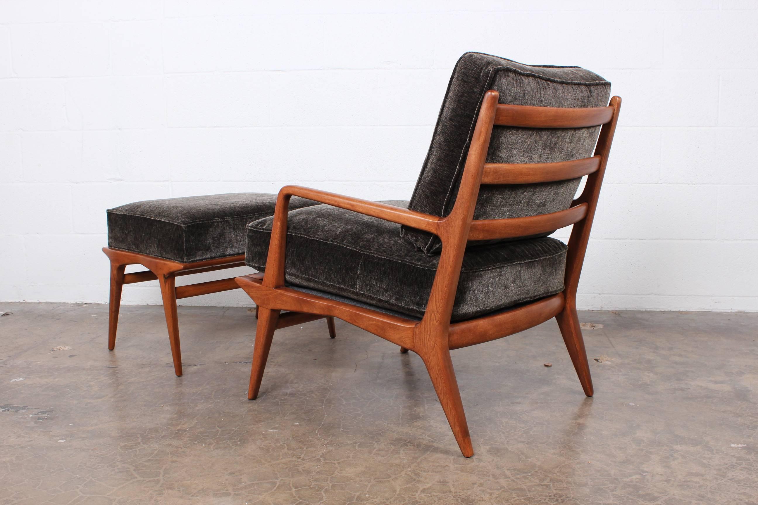 Lounge Chair and Ottoman by Carlo de Carli  In Excellent Condition In Dallas, TX