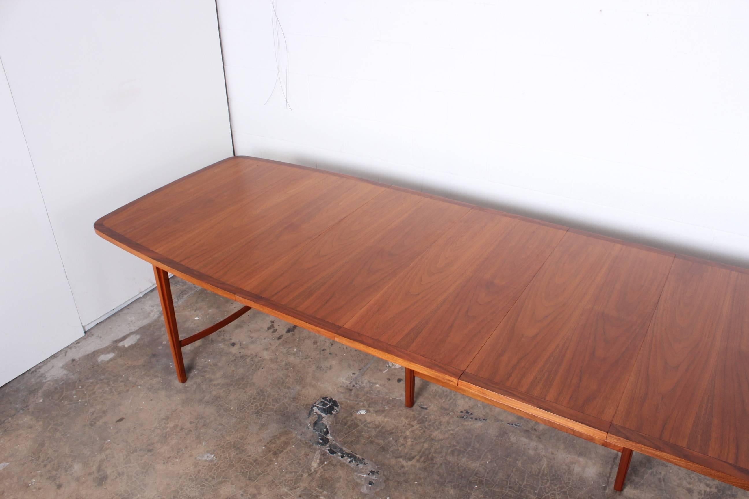 Mid-20th Century Large Dining Table Designed by Paul McCobb