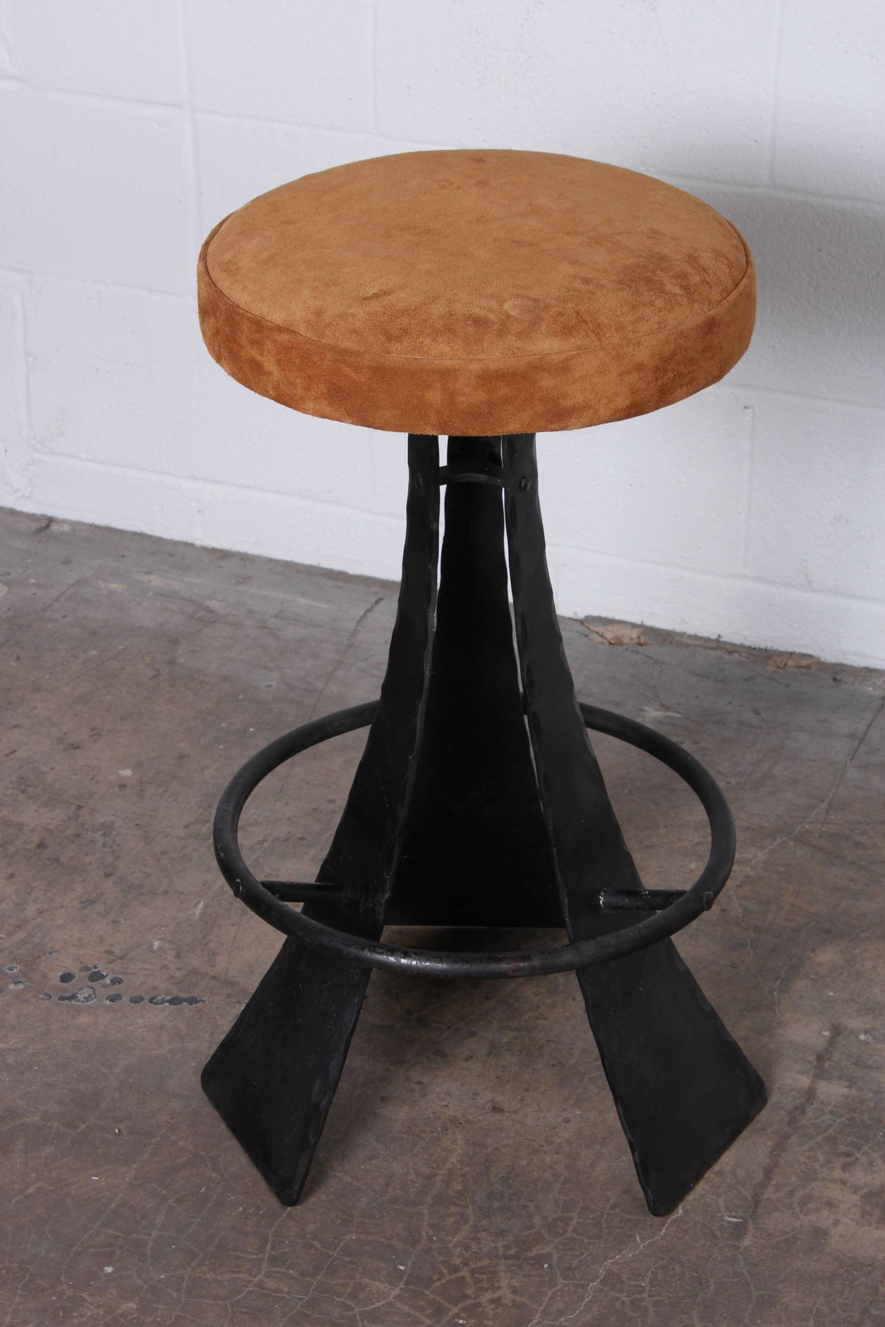 Taburetes de bar de acero forjado Diseñados por John Baldasare en venta 1