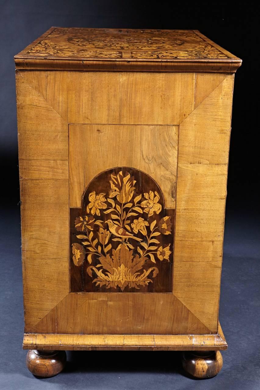 Fine English Walnut Marquetry Inlaid Chest with Provenance, circa 1680-1710 For Sale 2