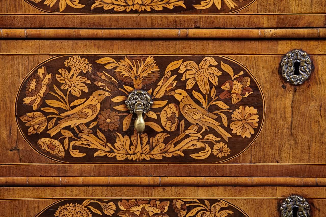 Fine English Walnut Marquetry Inlaid Chest with Provenance, circa 1680-1710 In Excellent Condition For Sale In Woodbury, CT