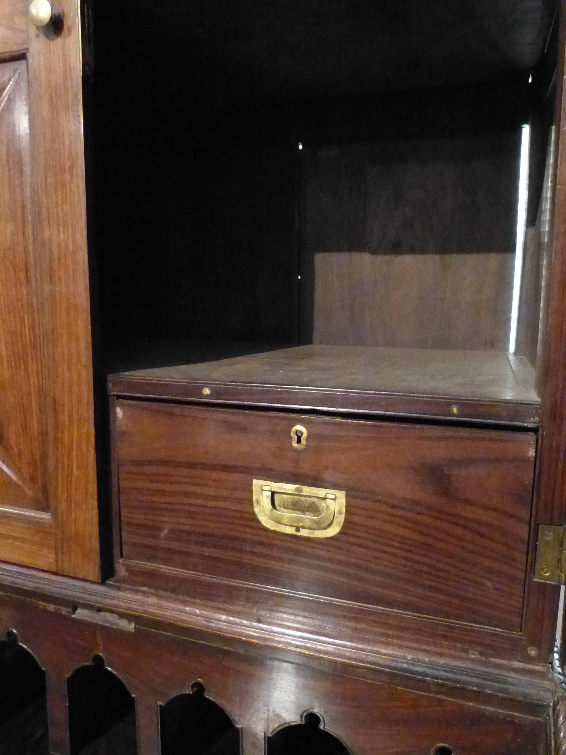 Anglo Indian Padouk Wood Bureau Cabinet In Excellent Condition For Sale In Bantam, CT