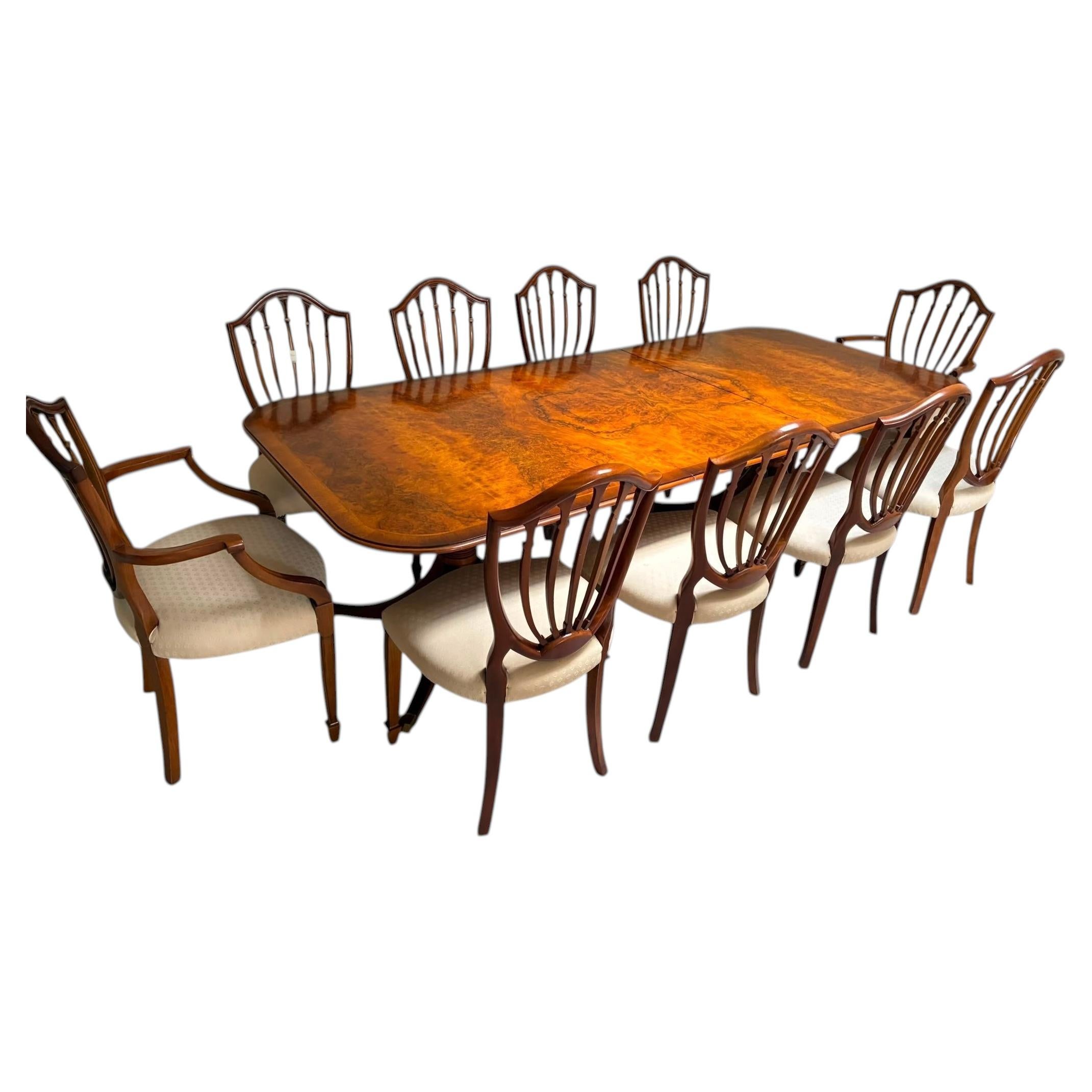 Set da pranzo in noce in vendita