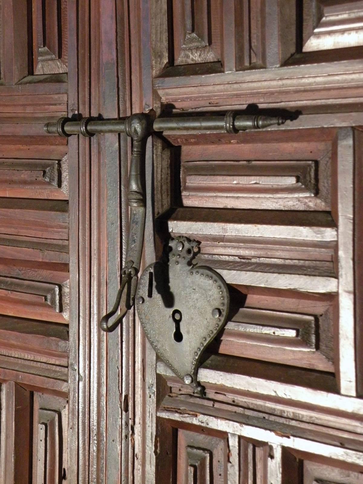 Small Spanish Baroque 17th Century Walnut Armario In Good Condition In Troy, NY