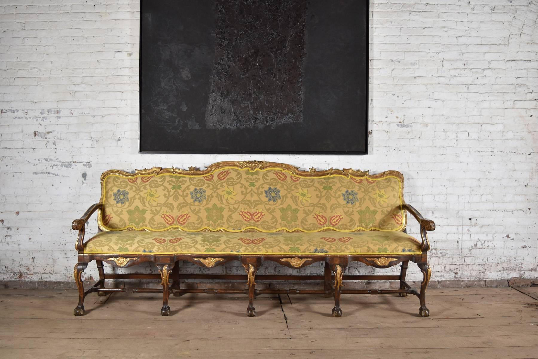 Rococo Long 18th Century Carved and Parcel-Gilt Spanish / Portuguese Settee For Sale