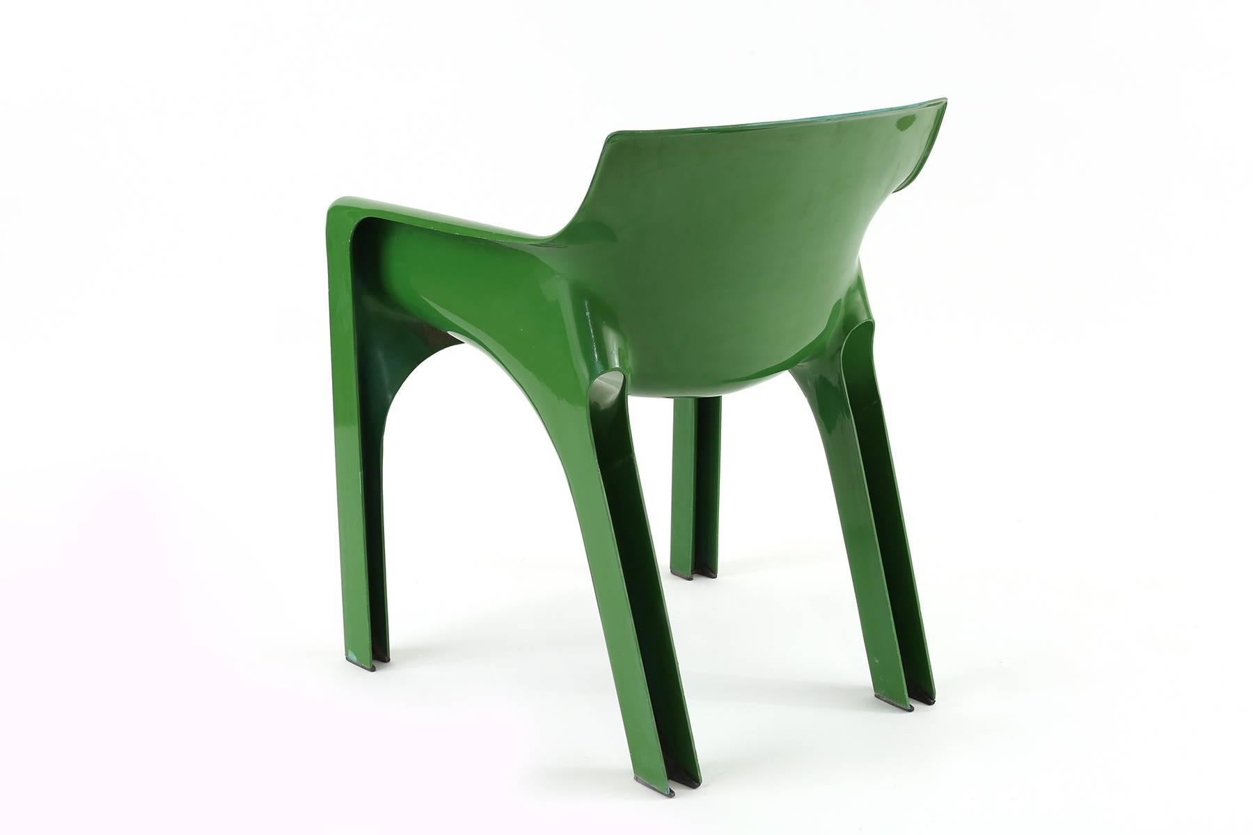 Vico Magistretti for Artemide Gaudi chair, circa late 1970s. This all original example is kelly green. It does have some age appropriate wear to the finish. Perfect for indoors or out.