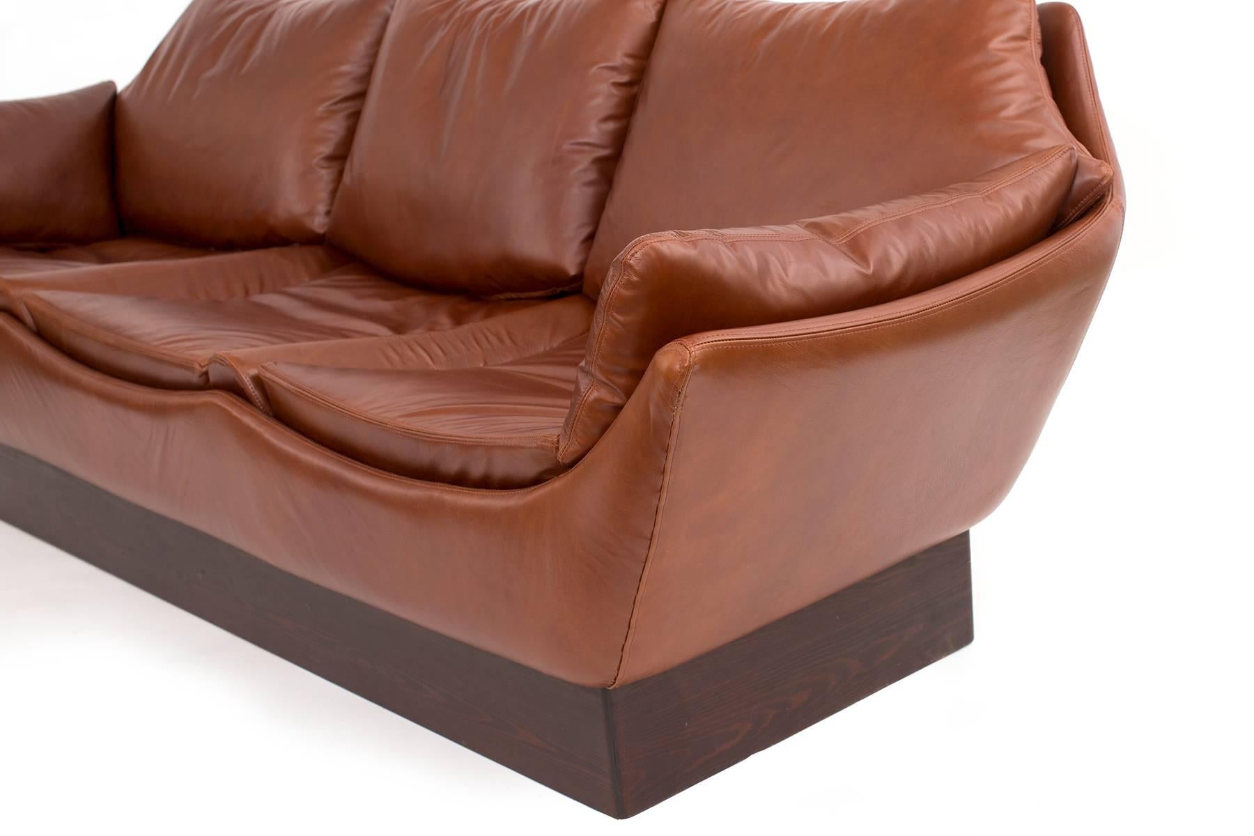 Phenomenal Danish Leather Sofa In Good Condition In Phoenix, AZ