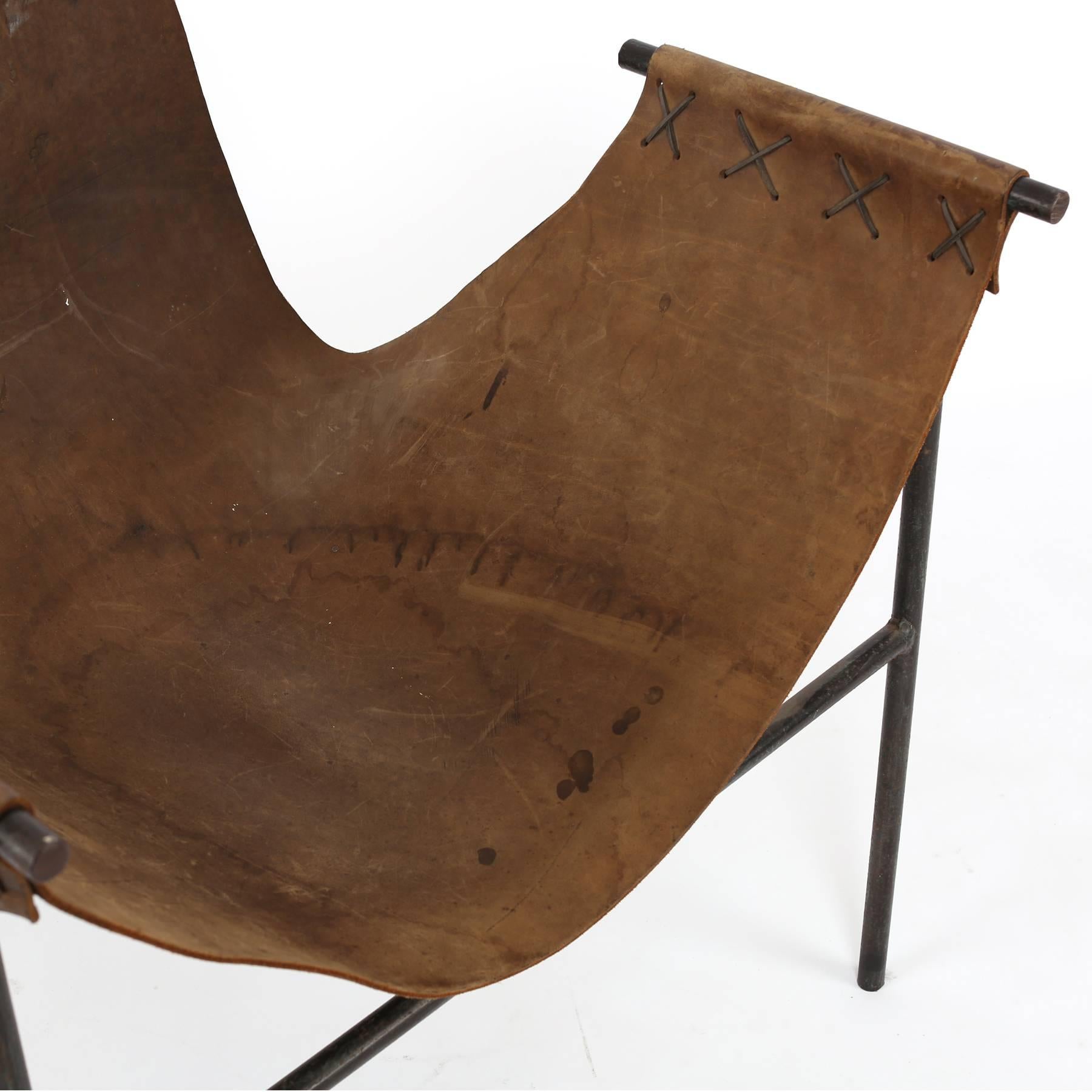 Sling Chair aus Eisen und braunem Sattelleder von Bill Tull:: Architekt aus Arizona (Mexikanisch)