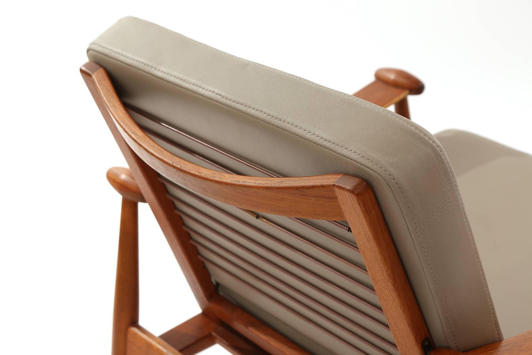 Pair of Finn Juhl Teak & Leather Lounge Chairs 1