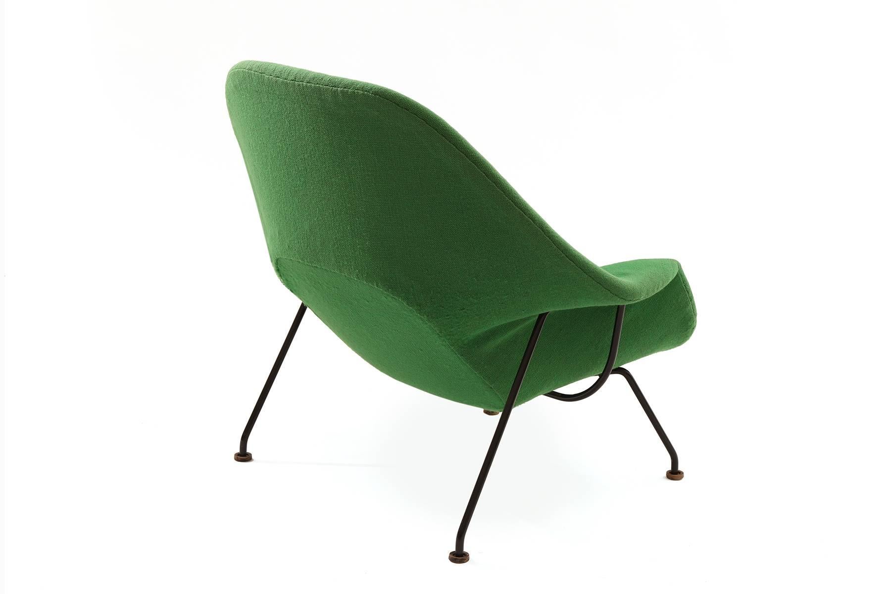 Early Production Eero Saarinen Knoll Womb Chair Ottoman In Good Condition In Phoenix, AZ